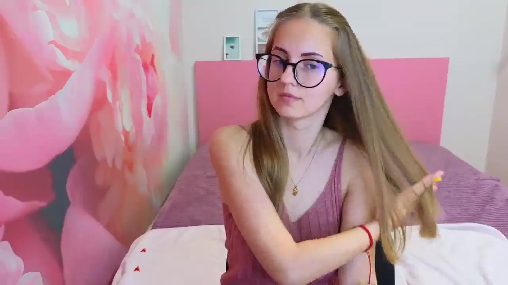Gallery image thumbnail from Kristina_Adel's myfreecams stream on, 05/31/2025, 07:53 image 6 of 20
