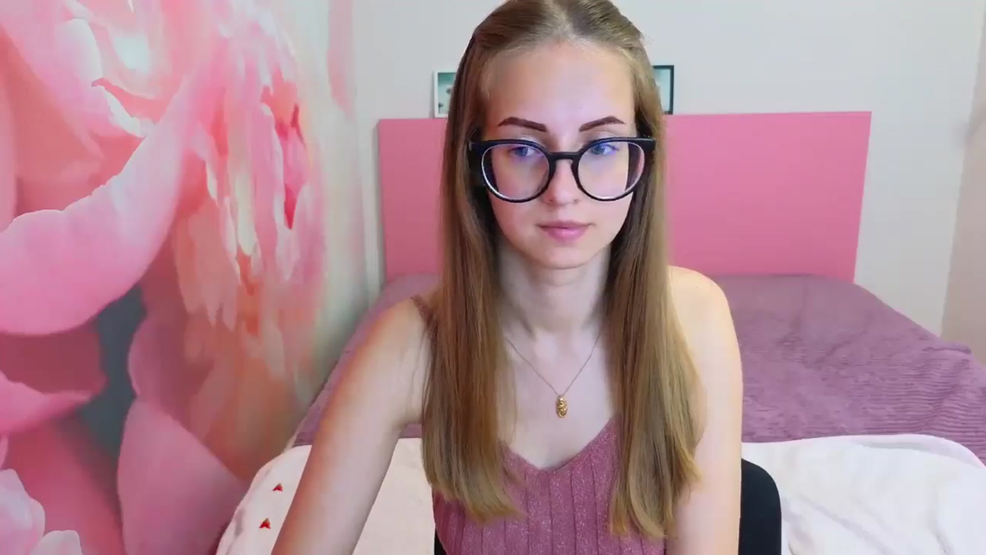 Gallery image thumbnail from Kristina_Adel's myfreecams stream on, 05/31/2025, 07:53 image 16 of 20