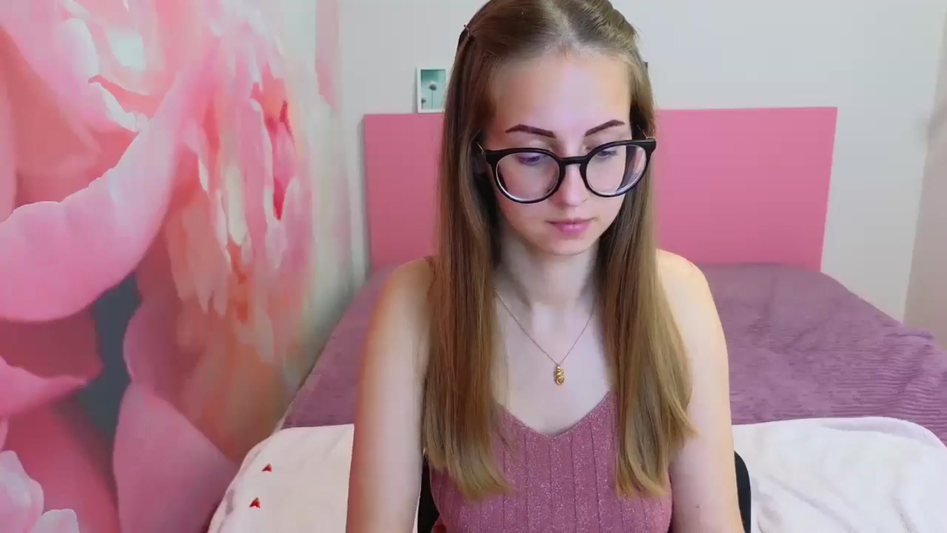 Gallery image thumbnail from Kristina_Adel's myfreecams stream on, 05/31/2025, 07:53 image 12 of 20