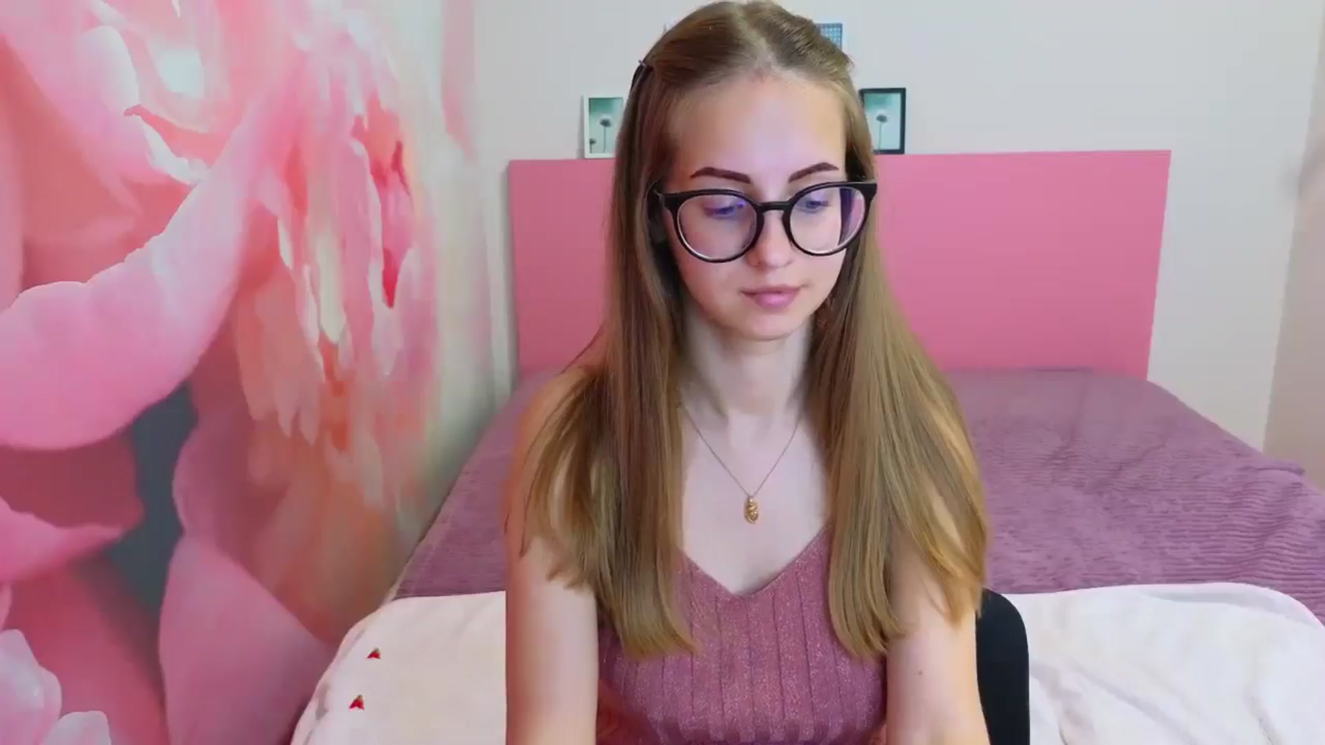 Gallery image thumbnail from Kristina_Adel's myfreecams stream on, 05/31/2025, 07:53 image 8 of 20