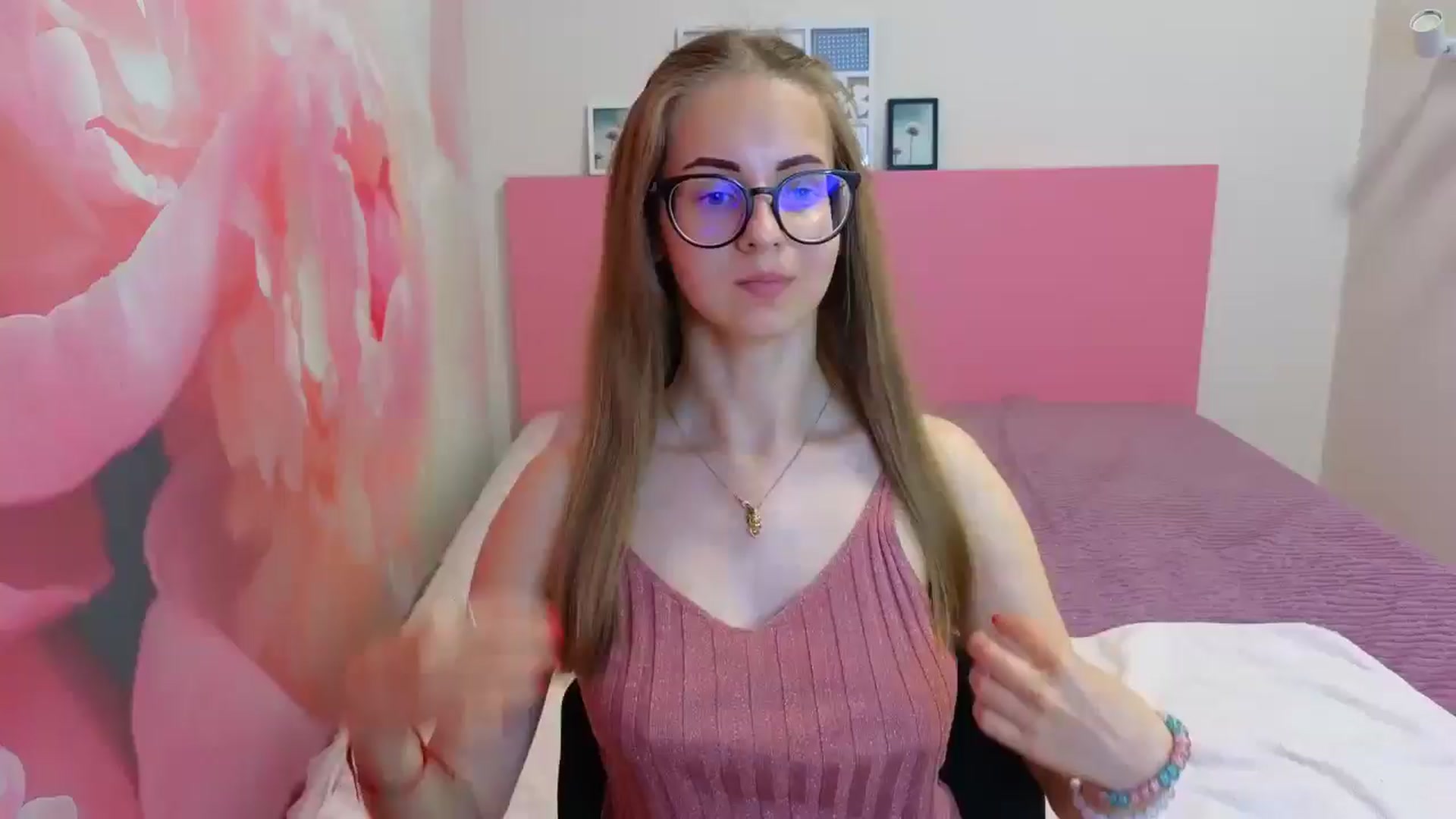 Gallery image thumbnail from Kristina_Adel's myfreecams stream on, 06/02/2025, 07:30 image 1 of 20