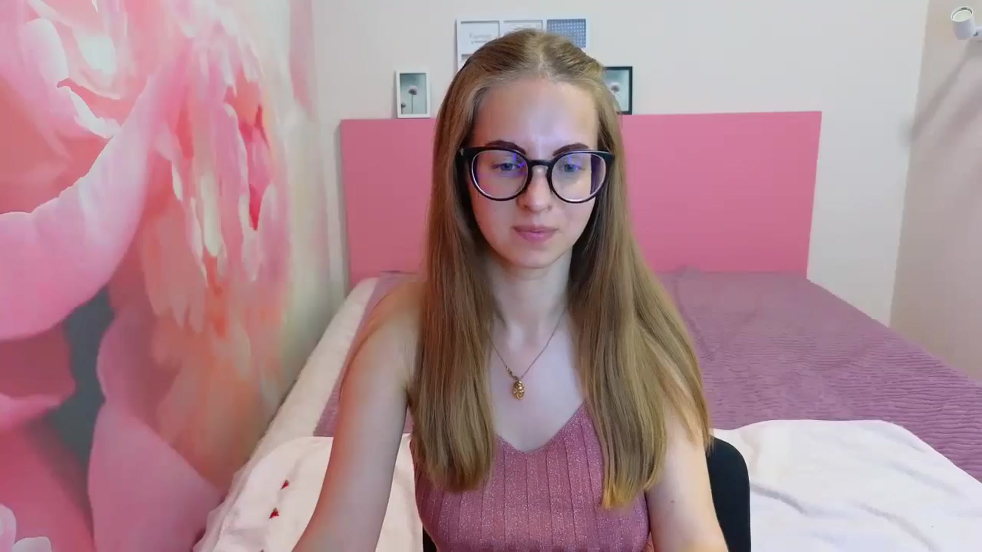 Gallery image thumbnail from Kristina_Adel's myfreecams stream on, 06/02/2025, 07:30 image 18 of 20