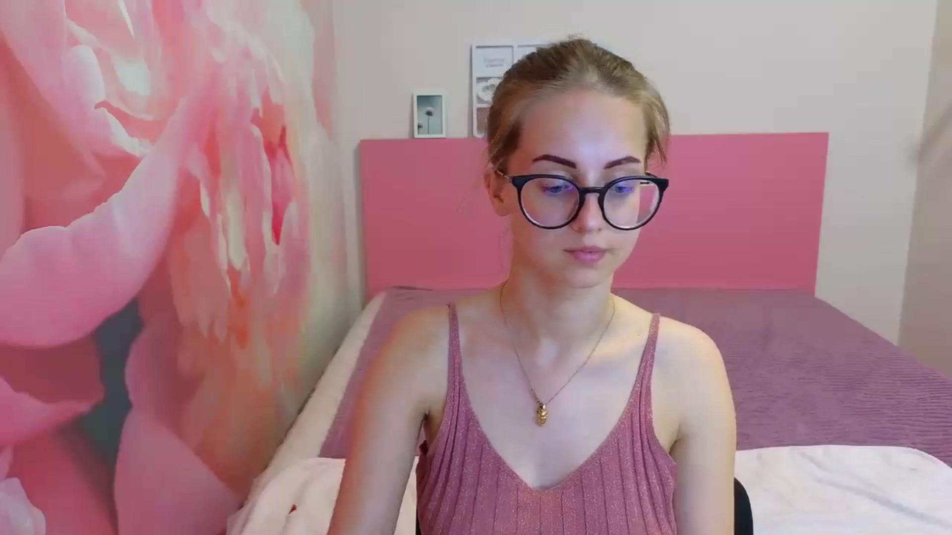 Gallery image thumbnail from Kristina_Adel's myfreecams stream on, 06/02/2025, 10:54 image 20 of 20