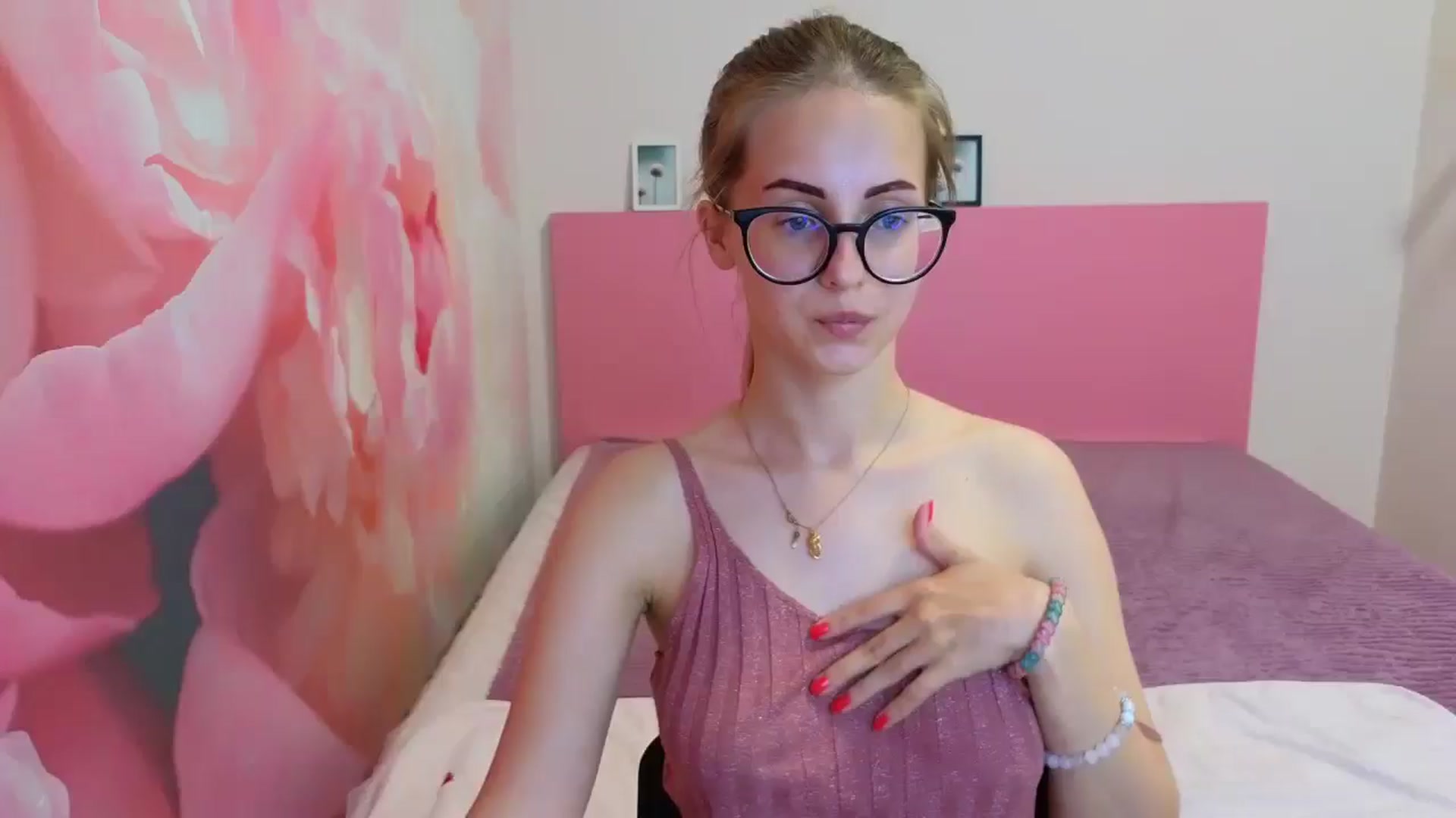 Gallery image thumbnail from Kristina_Adel's myfreecams stream on, 06/02/2025, 10:54 image 1 of 20