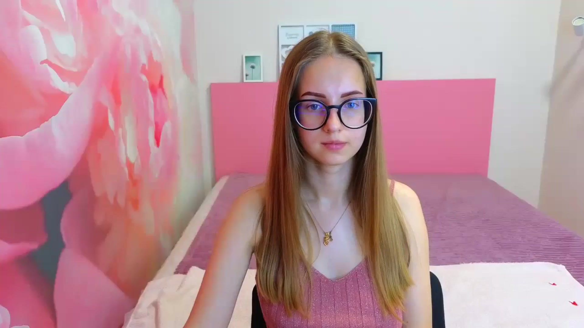 Gallery image thumbnail from Kristina_Adel's myfreecams stream on, 06/05/2025, 07:45 image 3 of 20