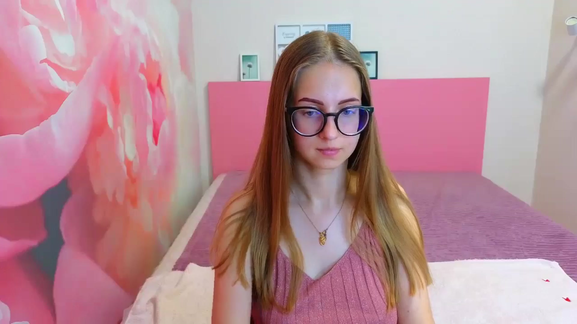 Gallery image thumbnail from Kristina_Adel's myfreecams stream on, 06/05/2025, 07:45 image 11 of 20