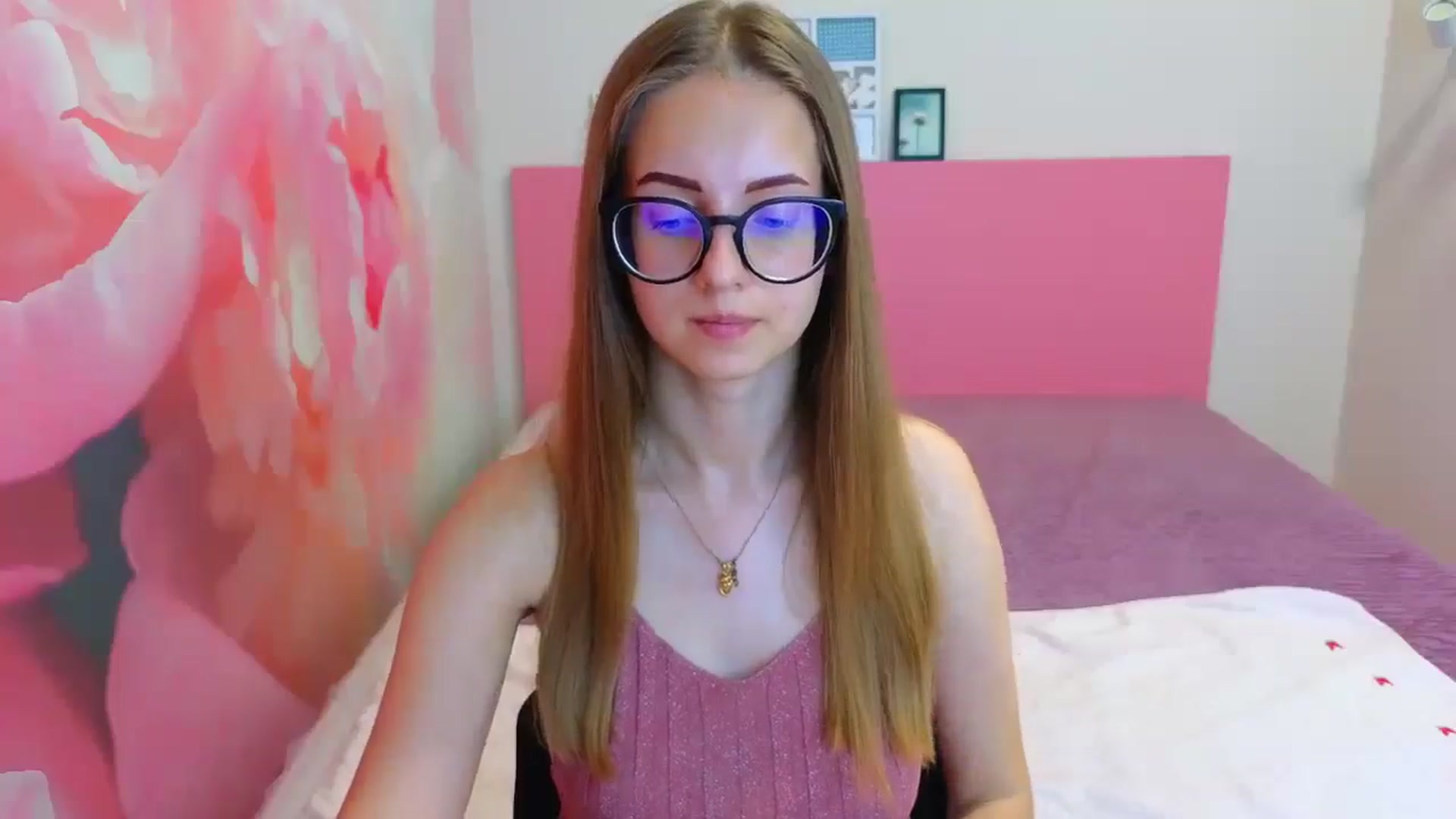 Gallery image thumbnail from Kristina_Adel's myfreecams stream on, 06/05/2025, 10:10 image 4 of 20