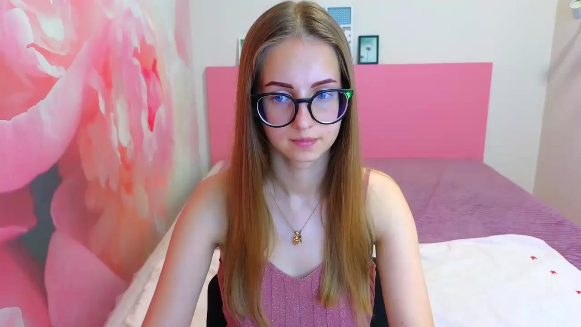 Gallery image thumbnail from Kristina_Adel's myfreecams stream on, 06/05/2025, 10:10 image 2 of 20