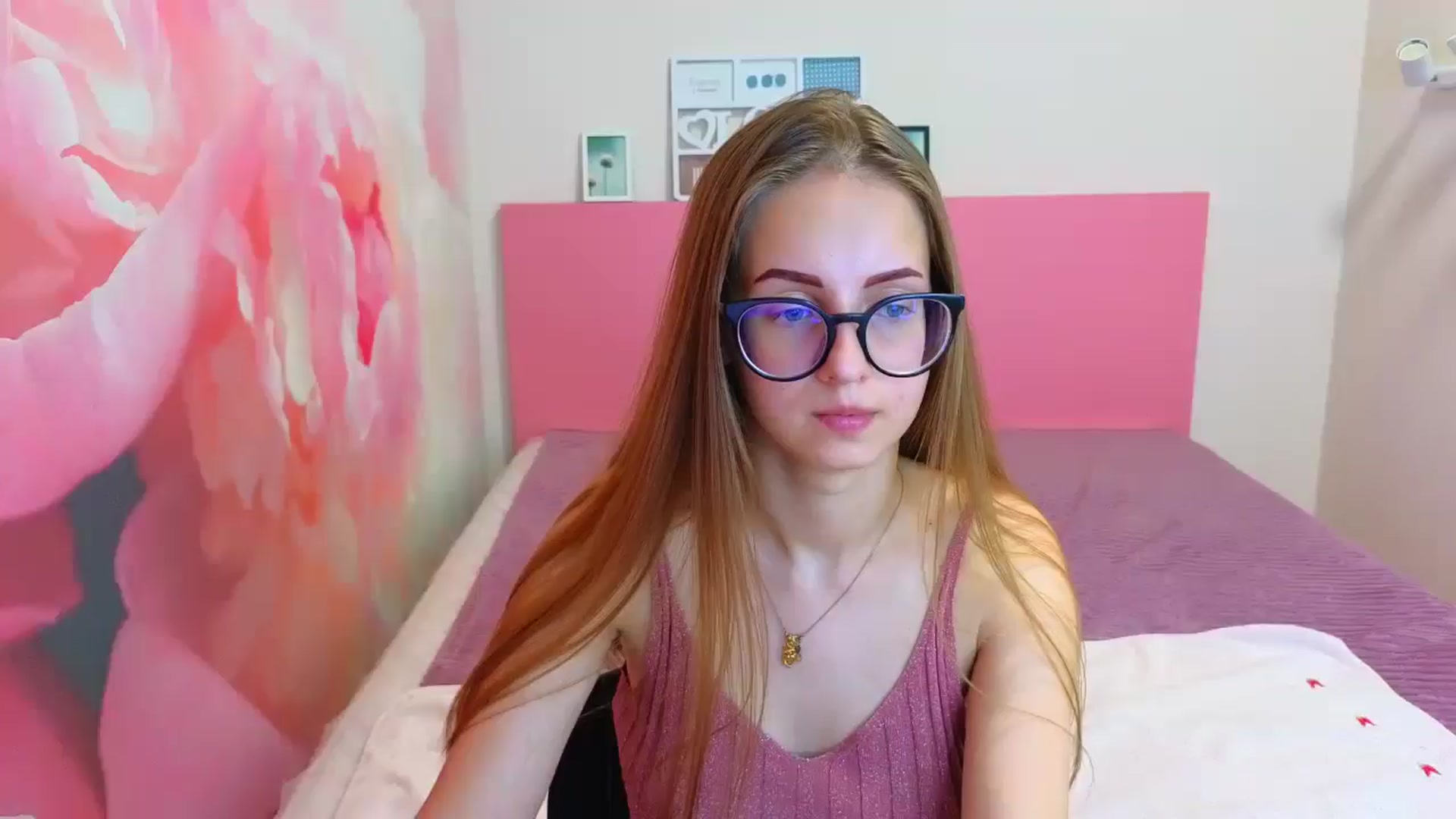 Gallery image thumbnail from Kristina_Adel's myfreecams stream on, 06/05/2025, 14:38 image 1 of 20