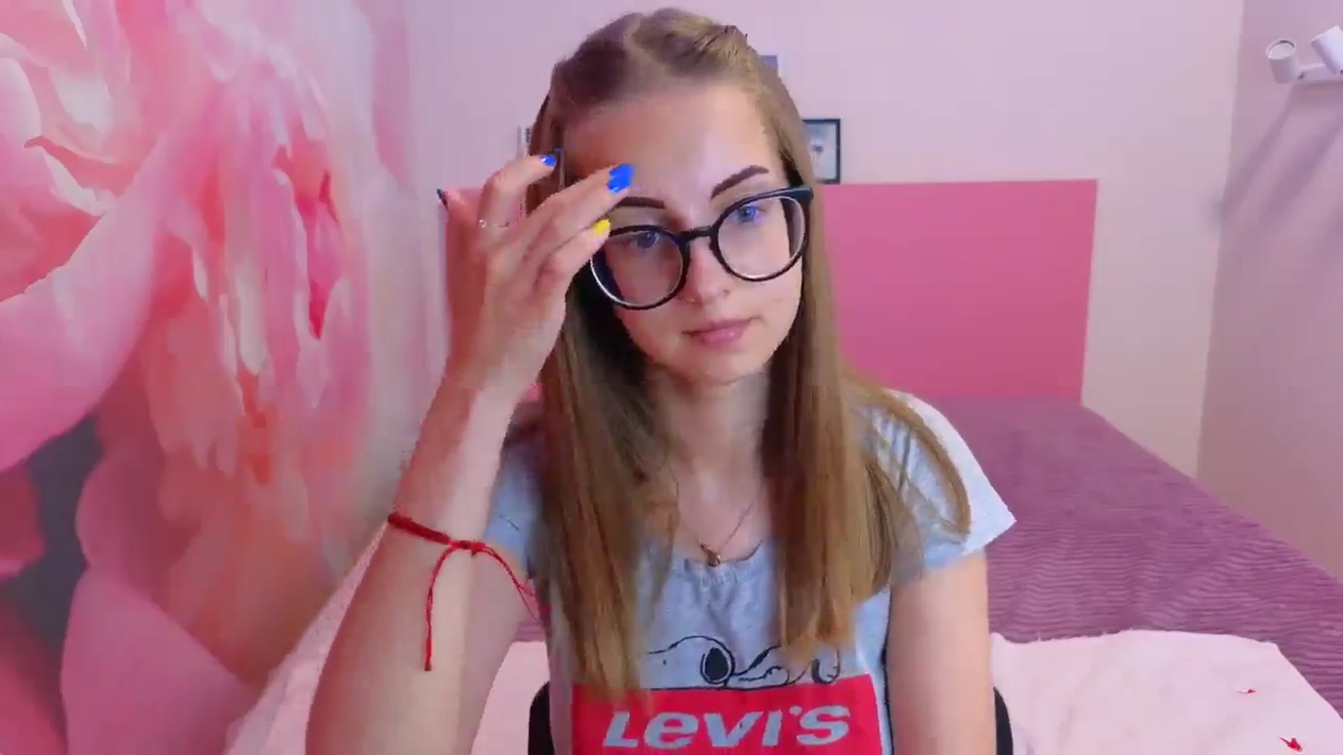 Gallery image thumbnail from Kristina_Adel's myfreecams stream on, 06/18/2025, 10:13 image 5 of 20