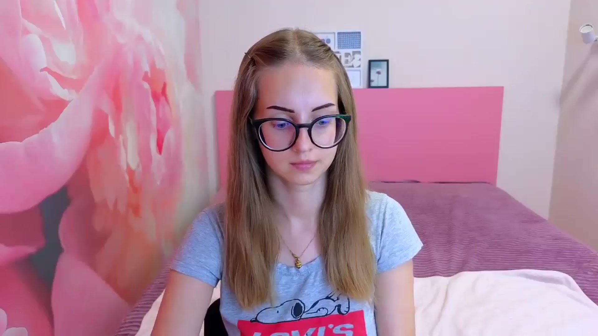 Gallery image thumbnail from Kristina_Adel's myfreecams stream on, 06/23/2025, 10:15 image 18 of 20