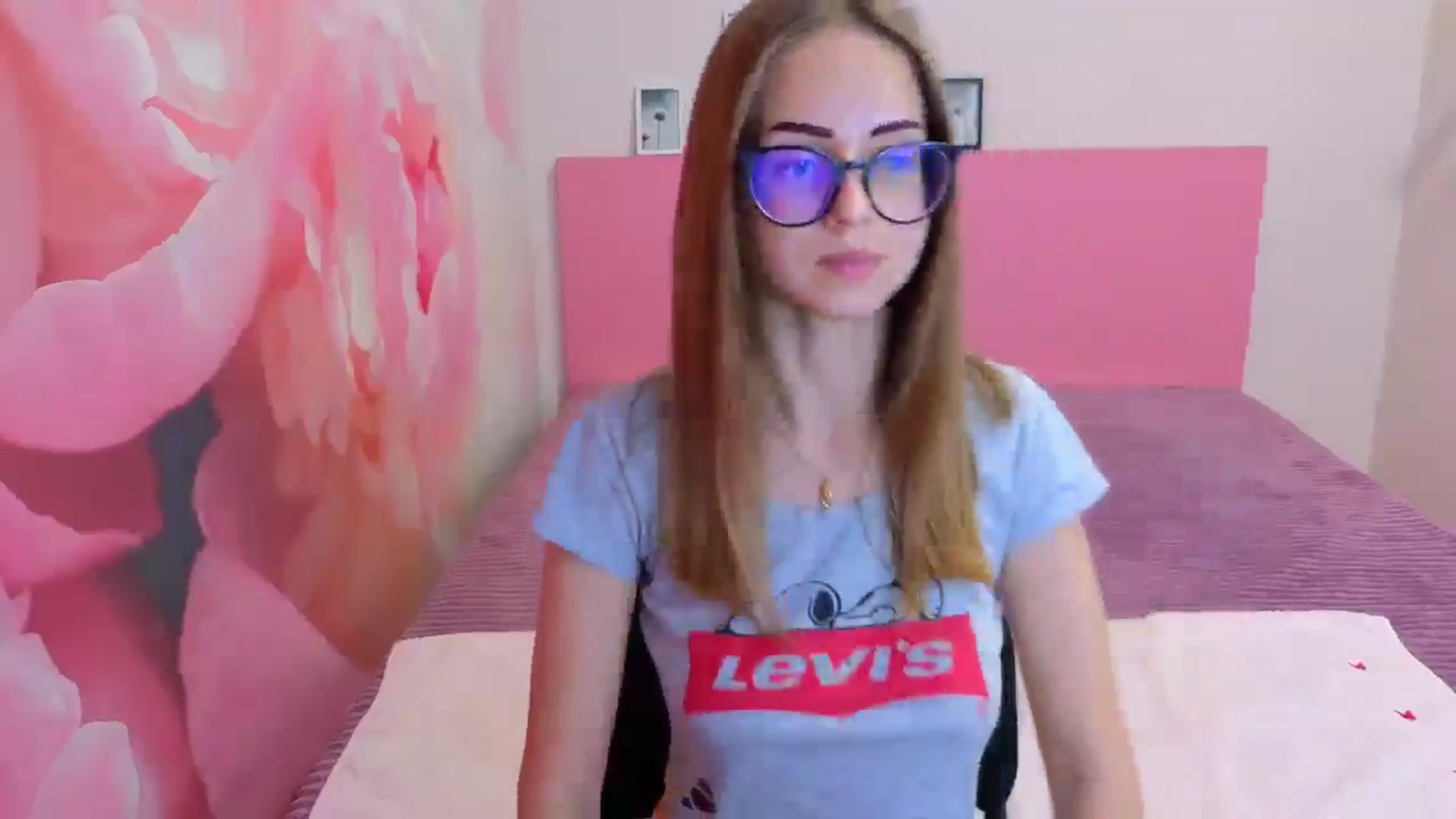Gallery image thumbnail from Kristina_Adel's myfreecams stream on, 06/25/2025, 10:45 image 15 of 20