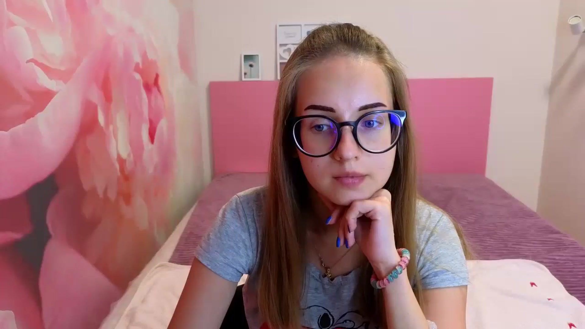 Gallery image thumbnail from Kristina_Adel's myfreecams stream on, 07/02/2025, 10:16 image 6 of 20