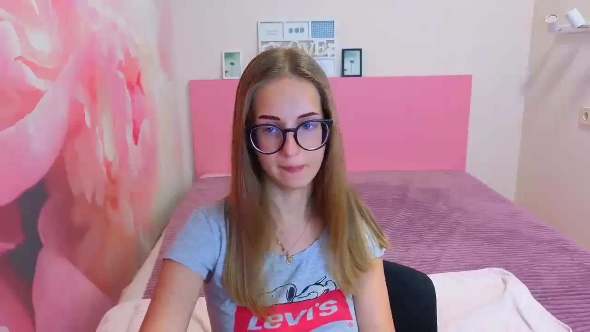 Gallery image thumbnail from Kristina_Adel's myfreecams stream on, 07/03/2025, 15:02 image 11 of 20