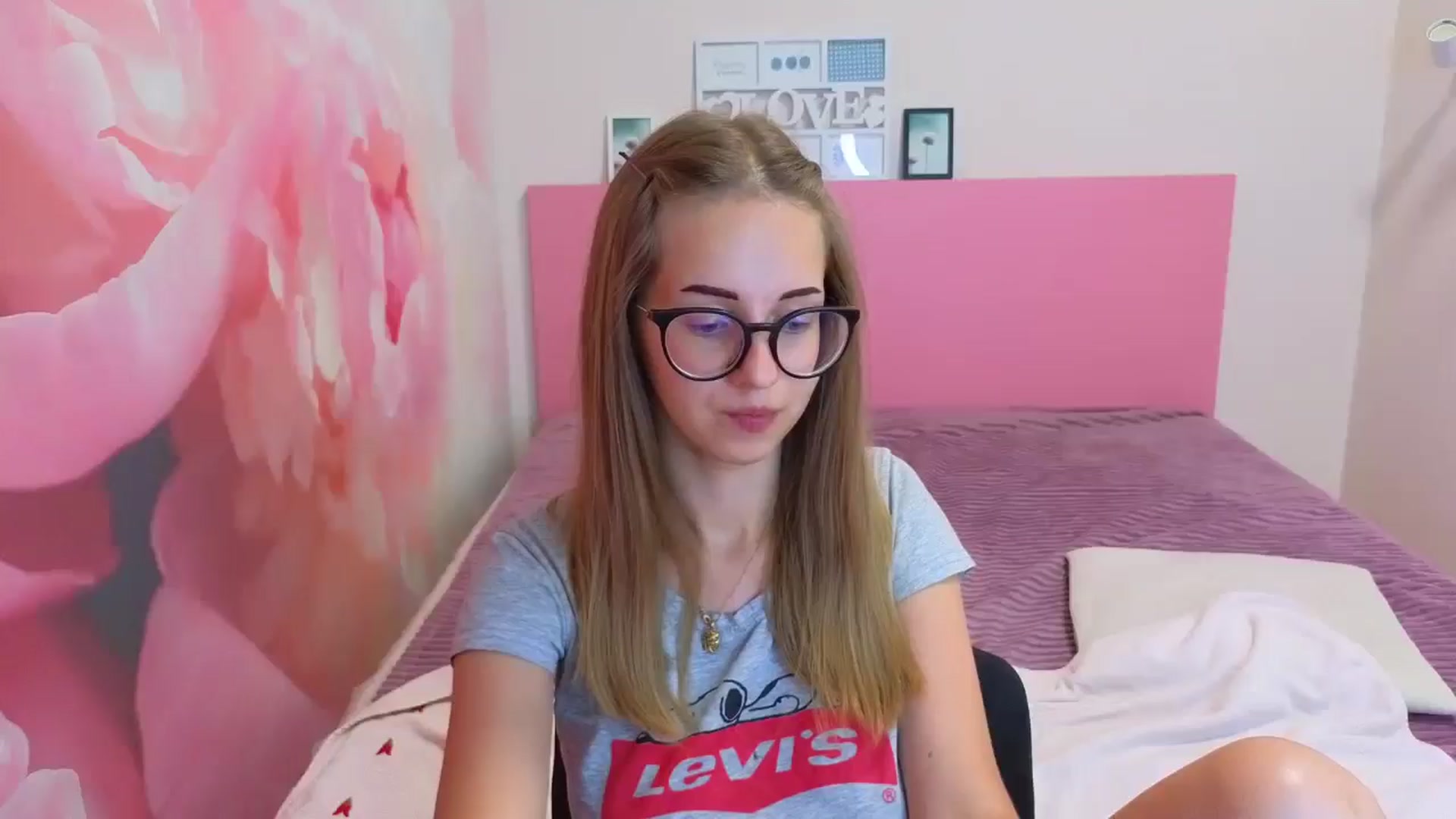 Gallery image thumbnail from Kristina_Adel's myfreecams stream on, 07/05/2025, 10:37 image 7 of 20