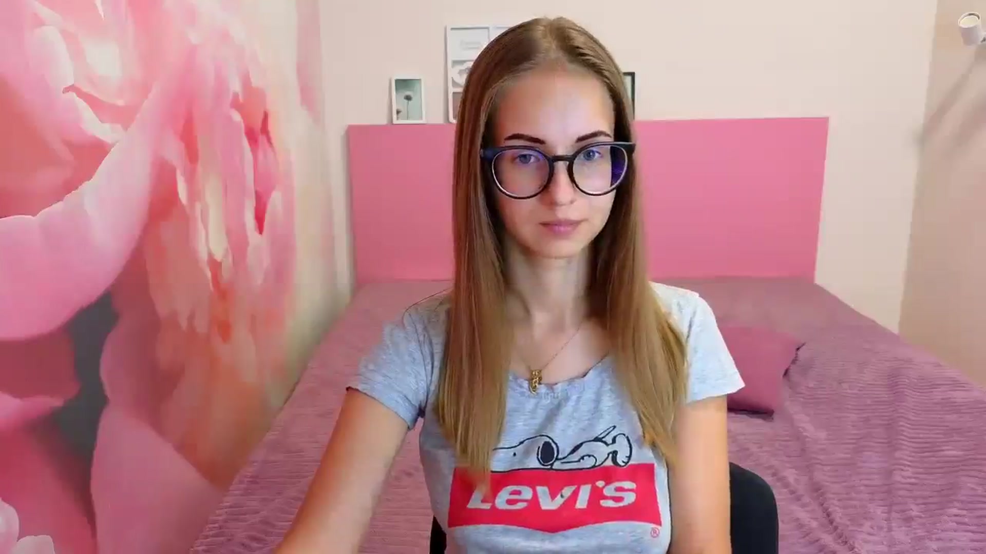 Gallery image thumbnail from Kristina_Adel's myfreecams stream on, 07/24/2025, 16:45 image 6 of 20