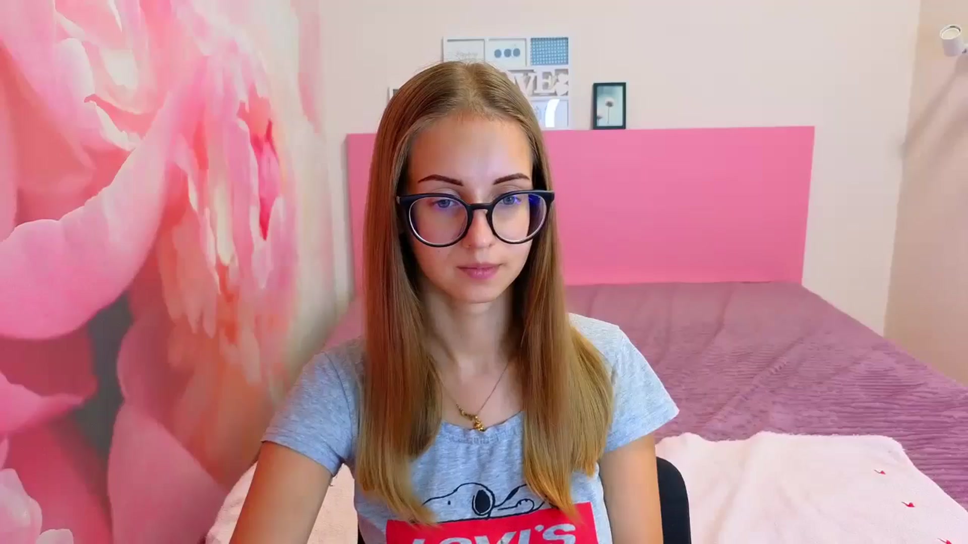 Gallery image thumbnail from Kristina_Adel's myfreecams stream on, 07/31/2025, 10:10 image 3 of 20