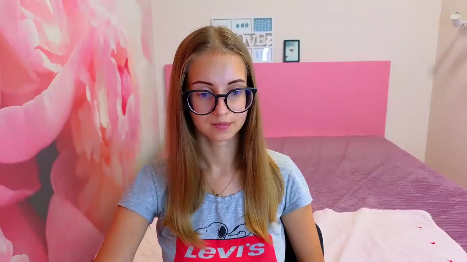 Gallery image thumbnail from Kristina_Adel's myfreecams stream on, 07/31/2025, 10:10 image 7 of 20