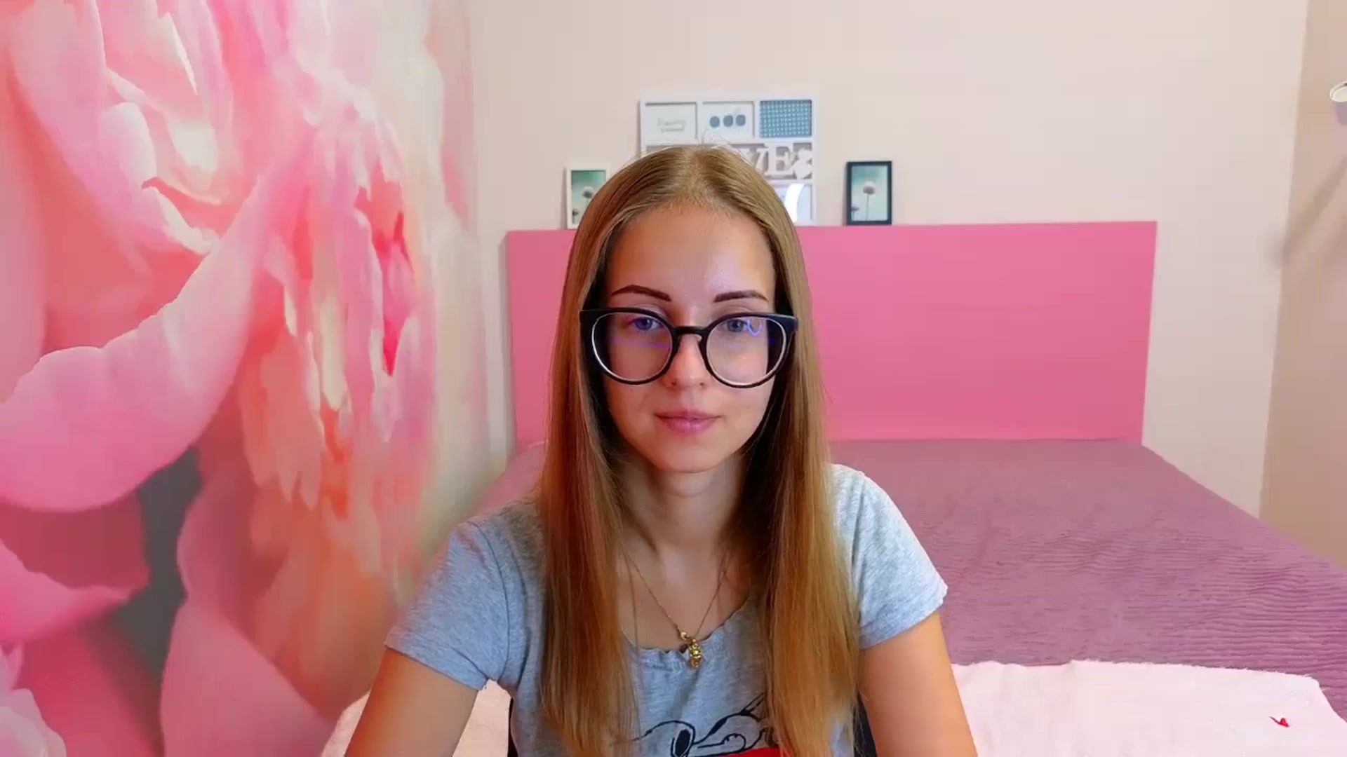 Gallery image thumbnail from Kristina_Adel's myfreecams stream on, 07/31/2025, 15:48 image 4 of 20