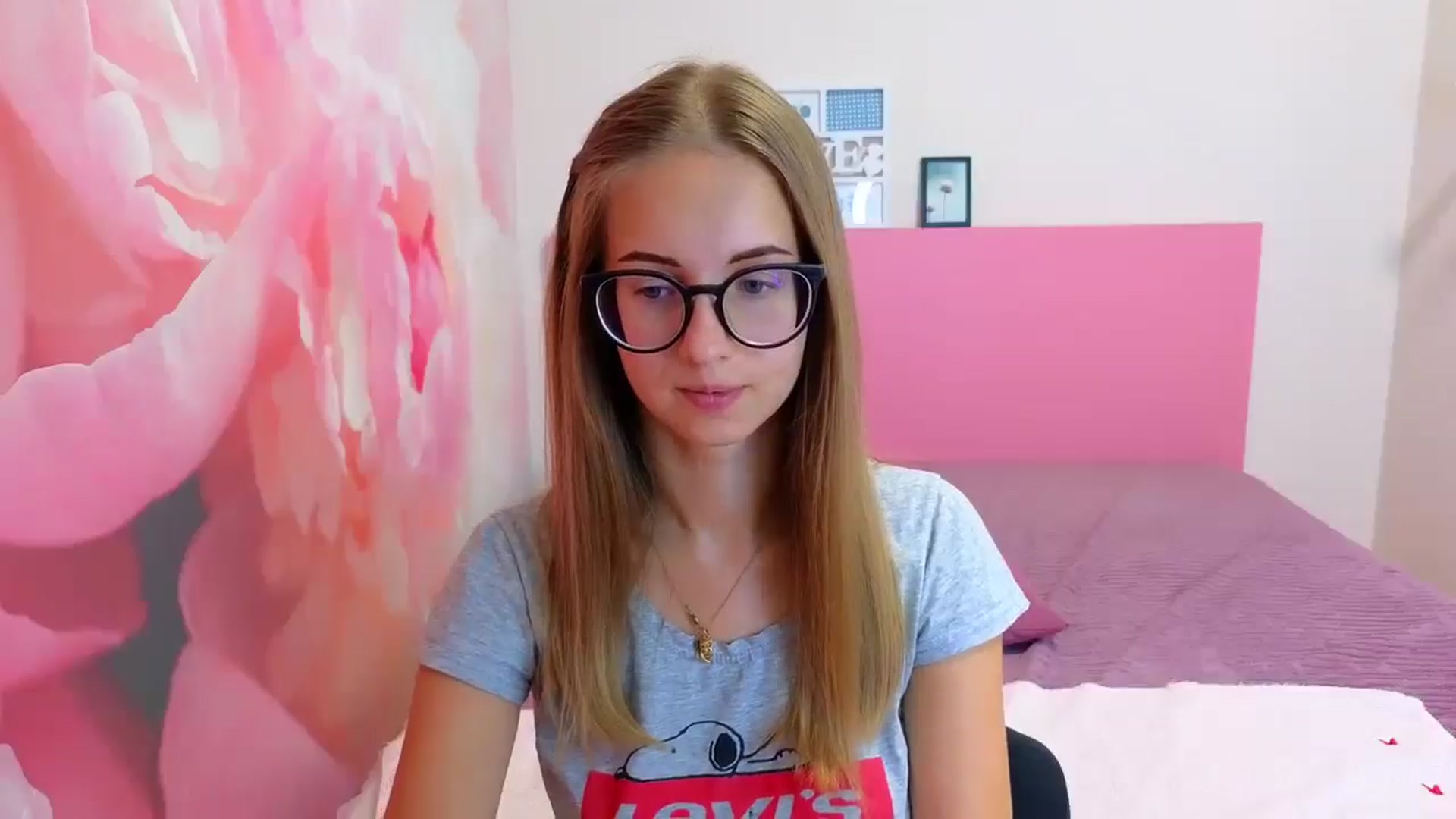 Gallery image thumbnail from Kristina_Adel's myfreecams stream on, 08/07/2025, 10:43 image 3 of 20