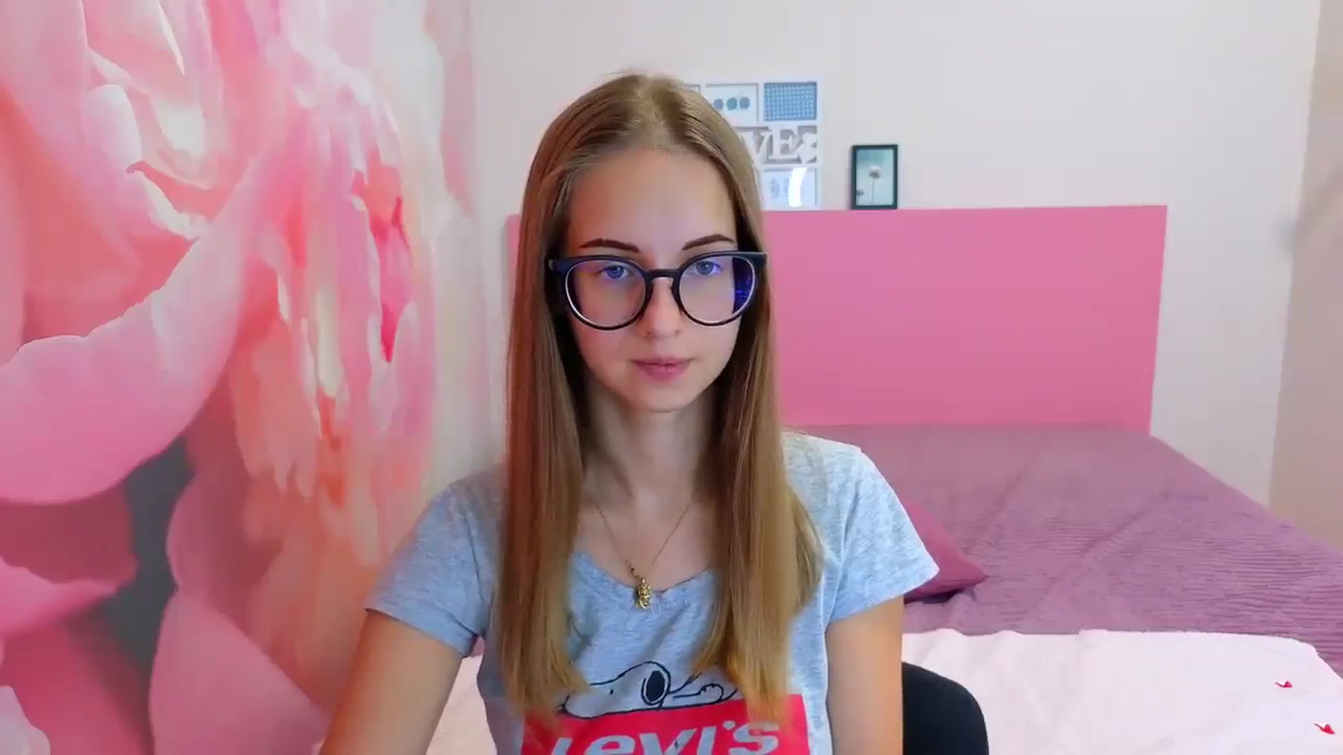 Gallery image thumbnail from Kristina_Adel's myfreecams stream on, 08/07/2025, 10:43 image 15 of 20