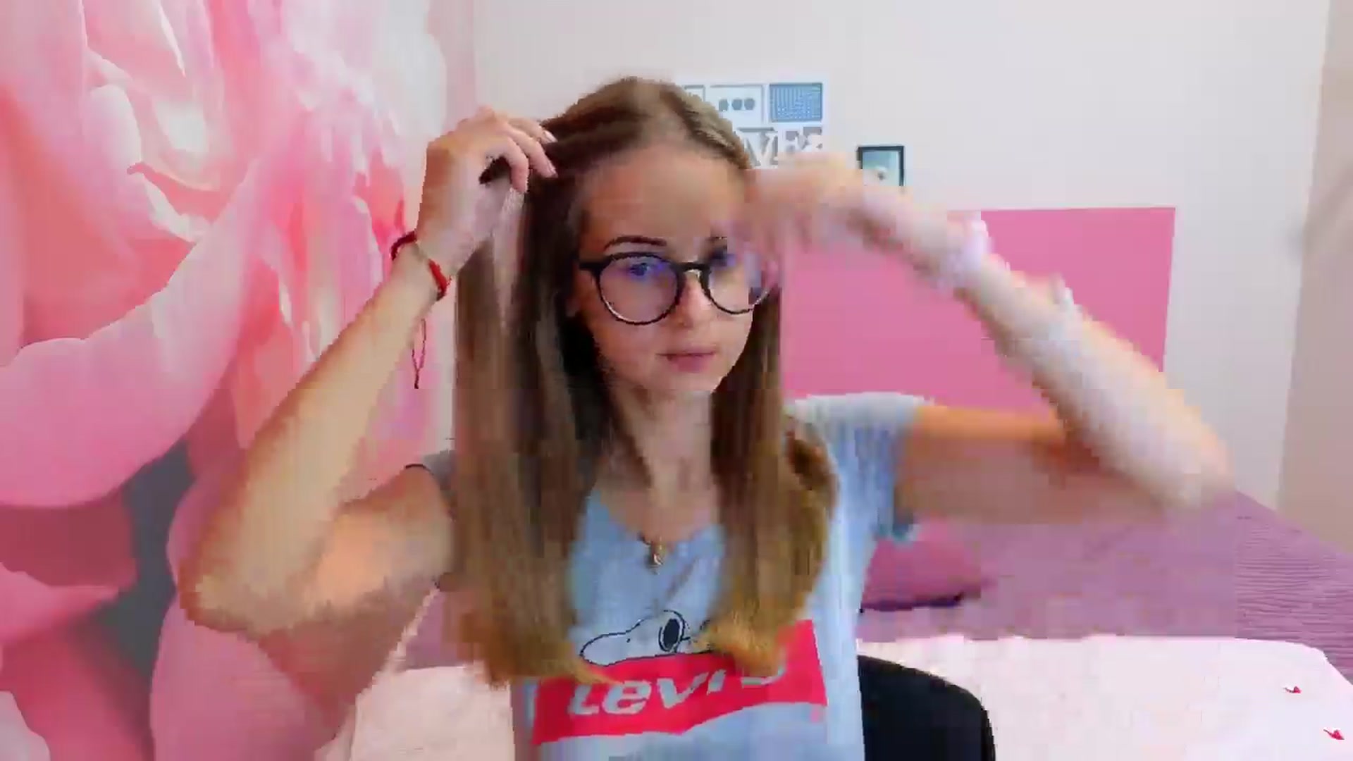 Gallery image thumbnail from Kristina_Adel's myfreecams stream on, 08/07/2025, 10:43 image 16 of 20