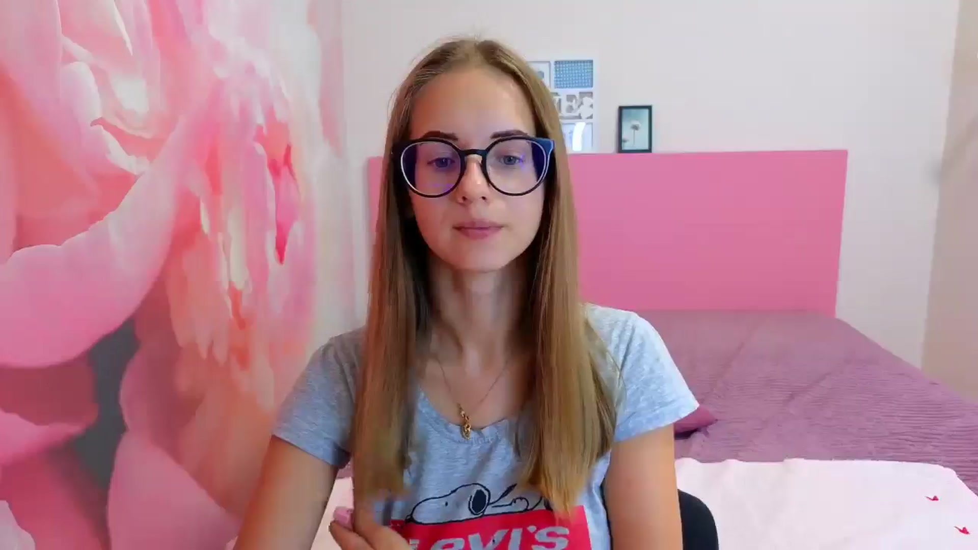 Gallery image thumbnail from Kristina_Adel's myfreecams stream on, 08/07/2025, 10:43 image 12 of 20