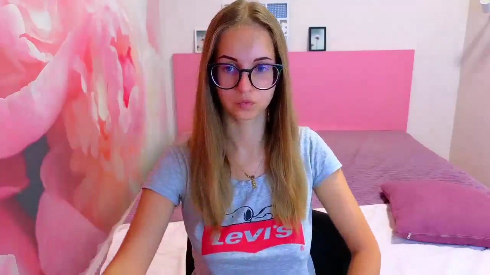 Gallery image thumbnail from Kristina_Adel's myfreecams stream on, 08/20/2025, 10:51 image 3 of 20