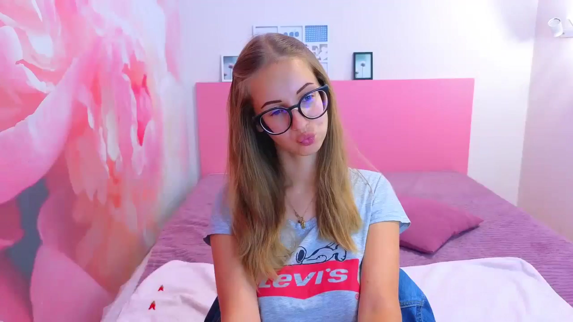 Gallery image thumbnail from Kristina_Adel's myfreecams stream on, 08/25/2025, 08:54 image 8 of 20