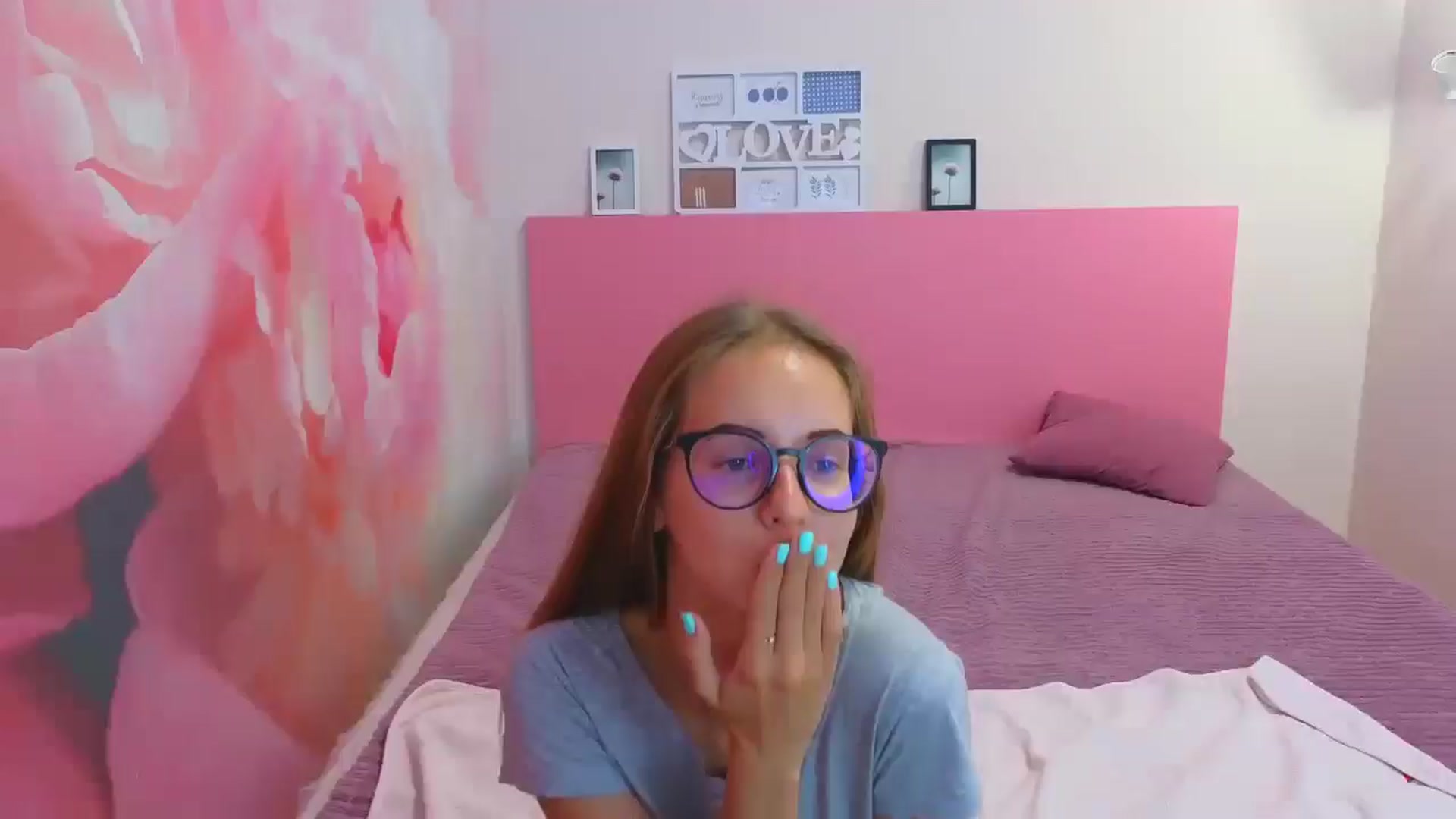 Gallery image thumbnail from Kristina_Adel's myfreecams stream on, 08/27/2025, 07:56 image 19 of 20