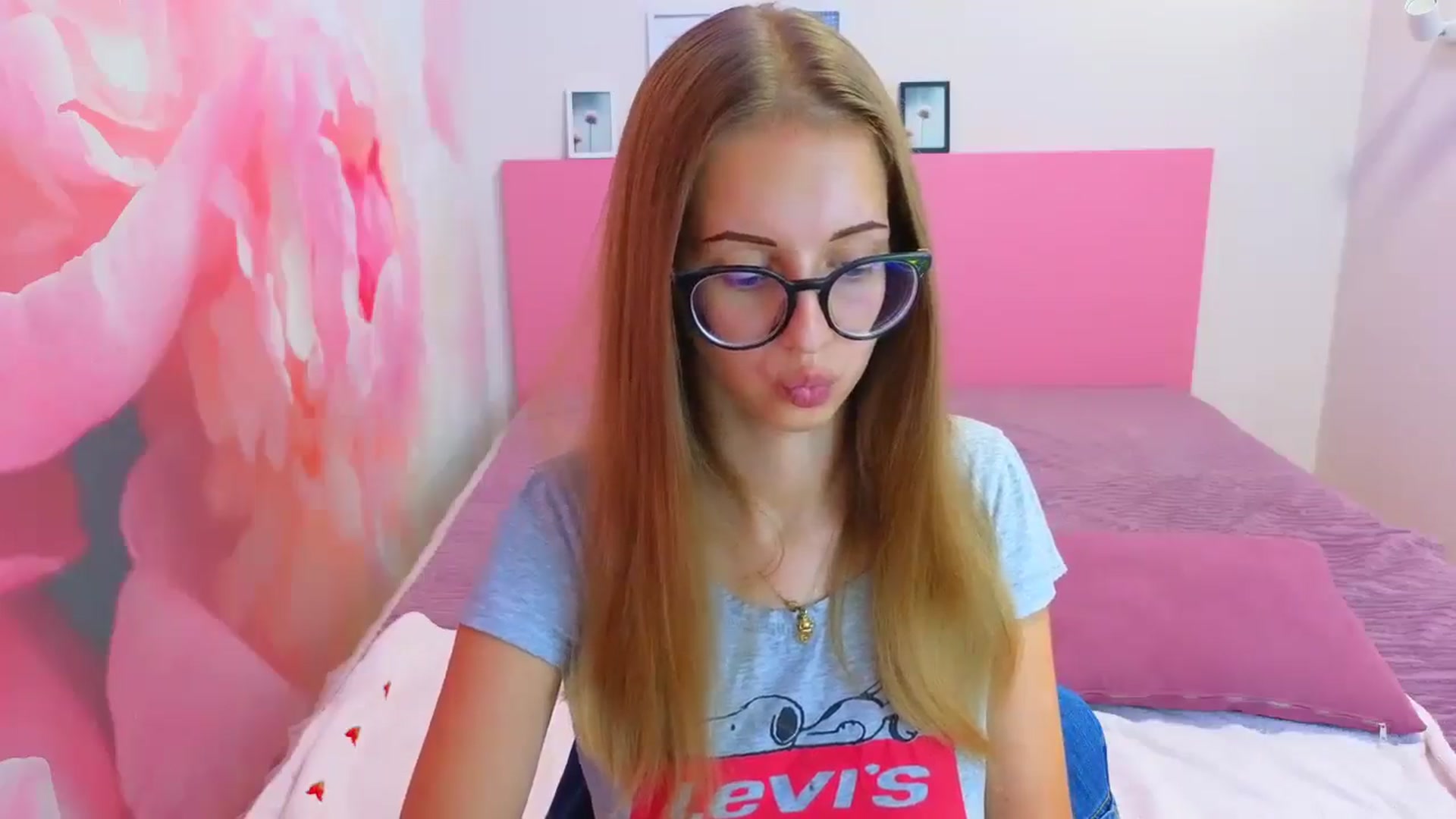 Gallery image thumbnail from Kristina_Adel's myfreecams stream on, 09/03/2025, 08:10 image 2 of 20