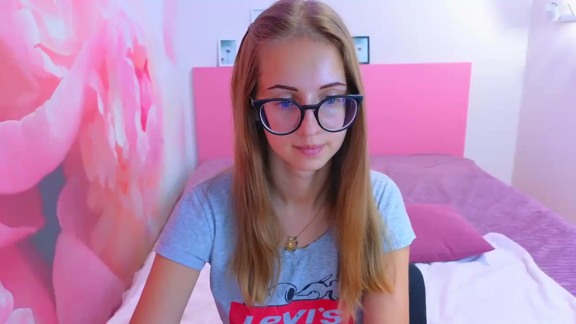 Gallery image thumbnail from Kristina_Adel's myfreecams stream on, 09/08/2025, 08:54 image 15 of 20