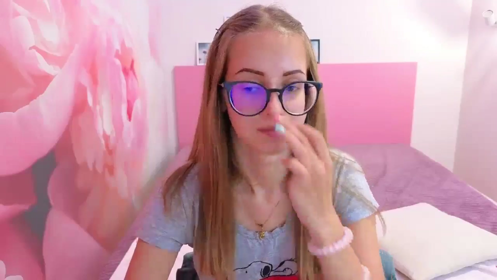 Gallery image thumbnail from Kristina_Adel's myfreecams stream on, 09/24/2025, 10:12 image 7 of 20