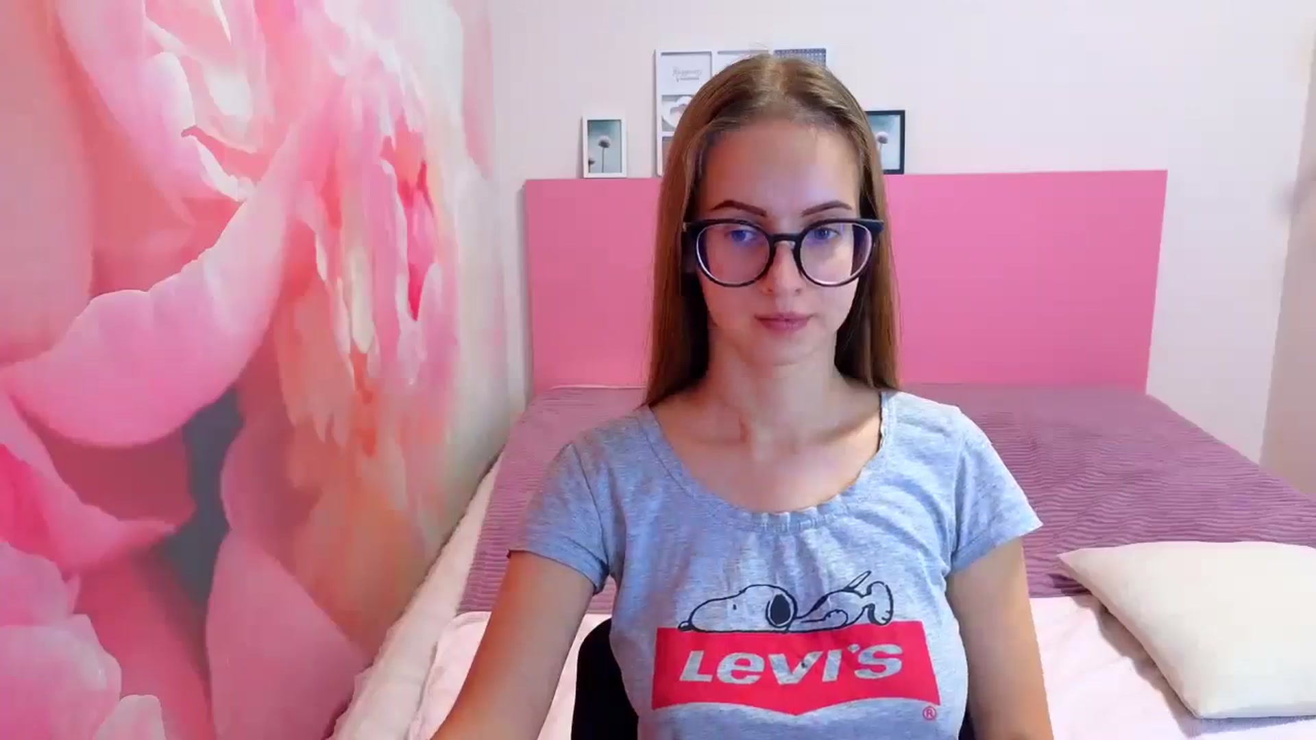 Gallery image thumbnail from Kristina_Adel's myfreecams stream on, 10/27/2025, 09:13 image 12 of 20