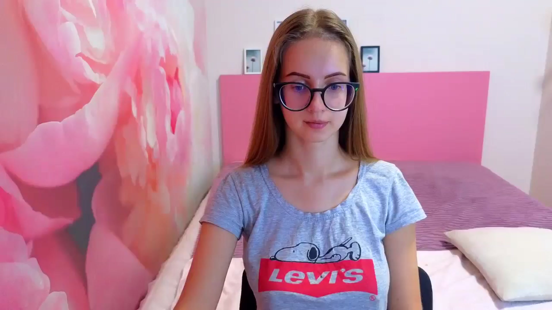 Gallery image thumbnail from Kristina_Adel's myfreecams stream on, 10/27/2025, 09:13 image 1 of 20
