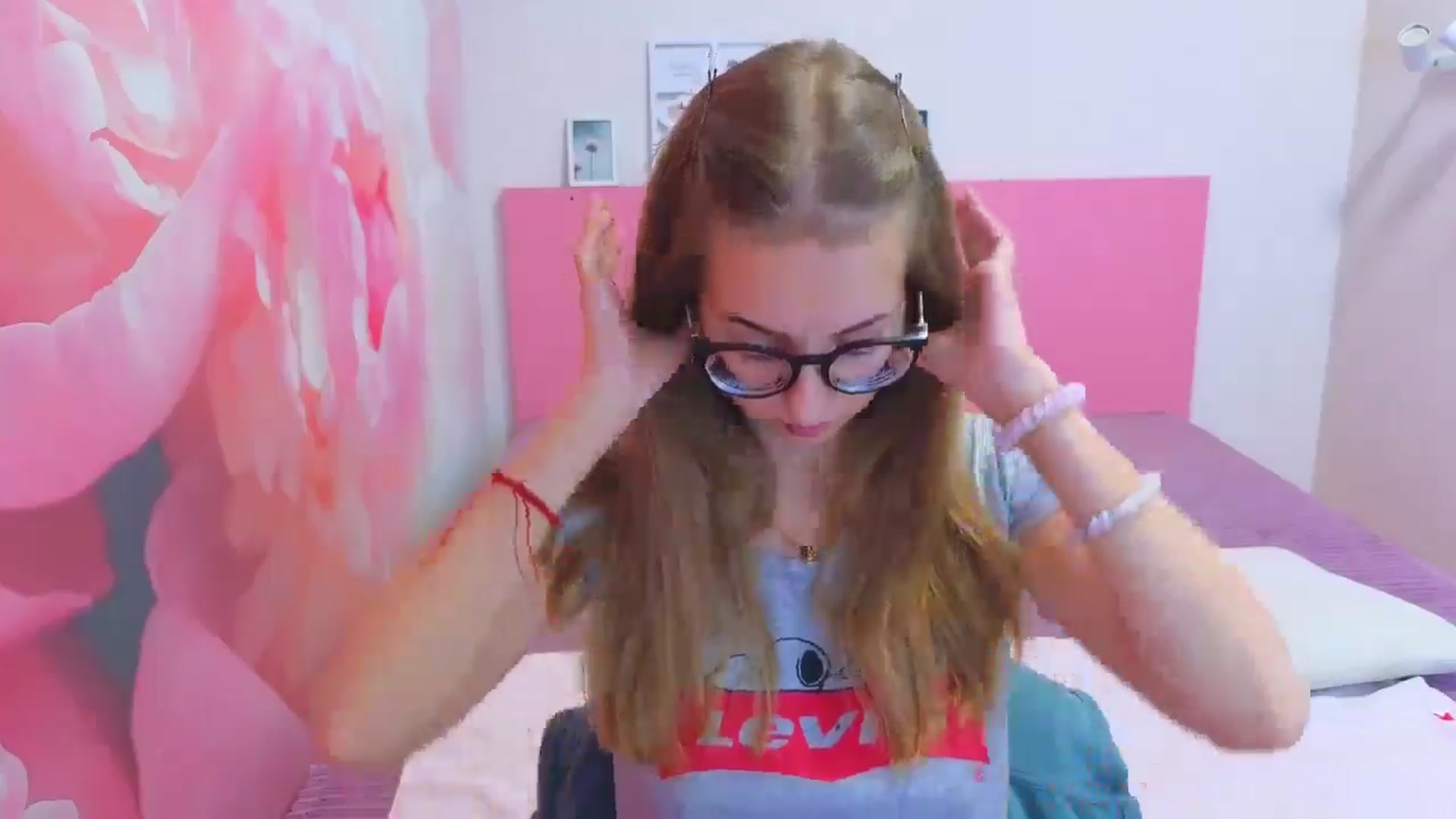 Gallery image thumbnail from Kristina_Adel's myfreecams stream on, 11/05/2025, 10:21 image 3 of 20