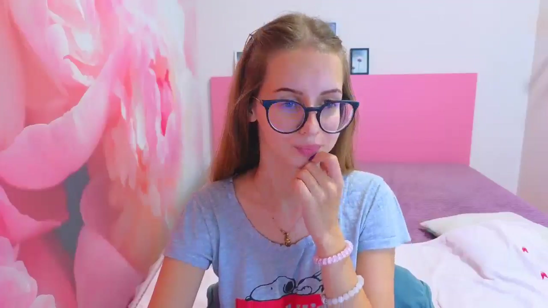 Gallery image thumbnail from Kristina_Adel's myfreecams stream on, 11/06/2025, 10:56 image 12 of 20