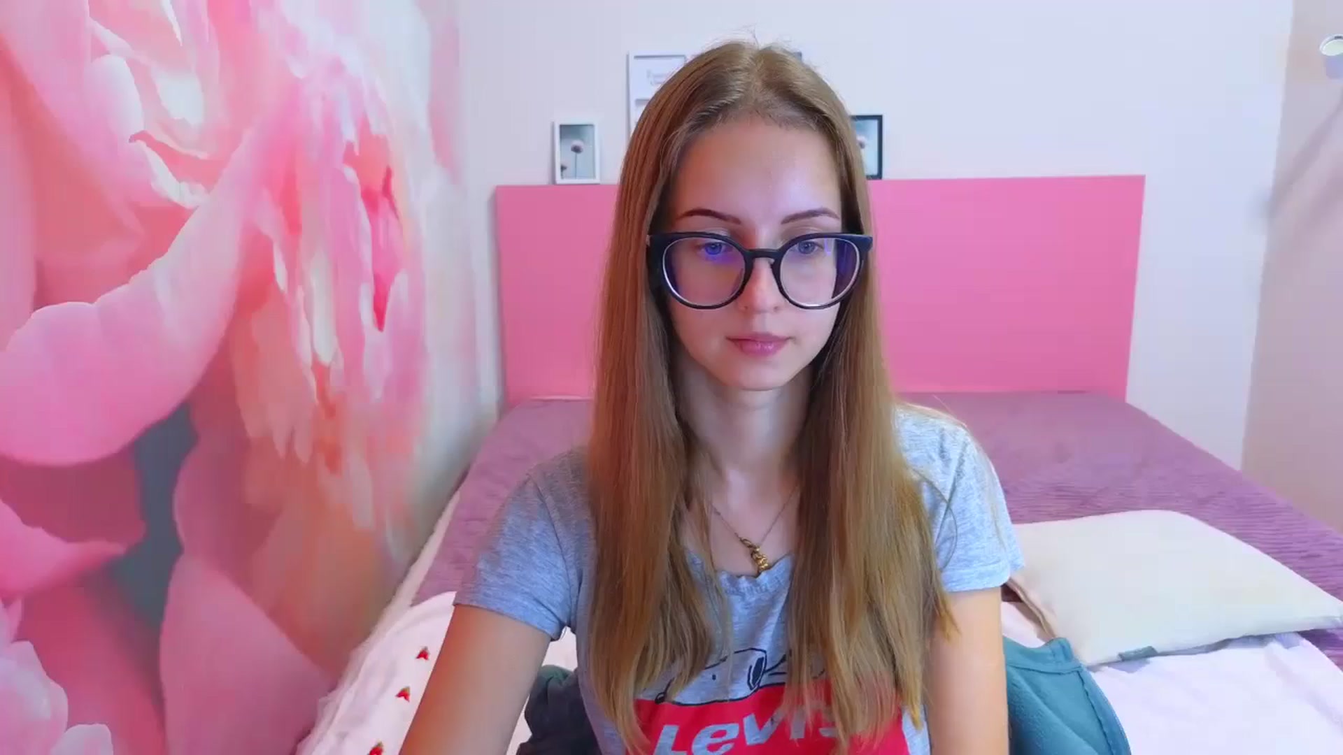 Gallery image thumbnail from Kristina_Adel's myfreecams stream on, 11/07/2025, 10:48 image 11 of 20