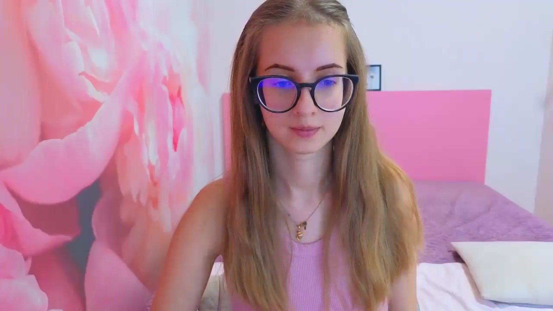 Gallery image thumbnail from Kristina_Adel's myfreecams stream on, 12/01/2025, 10:26 image 4 of 20