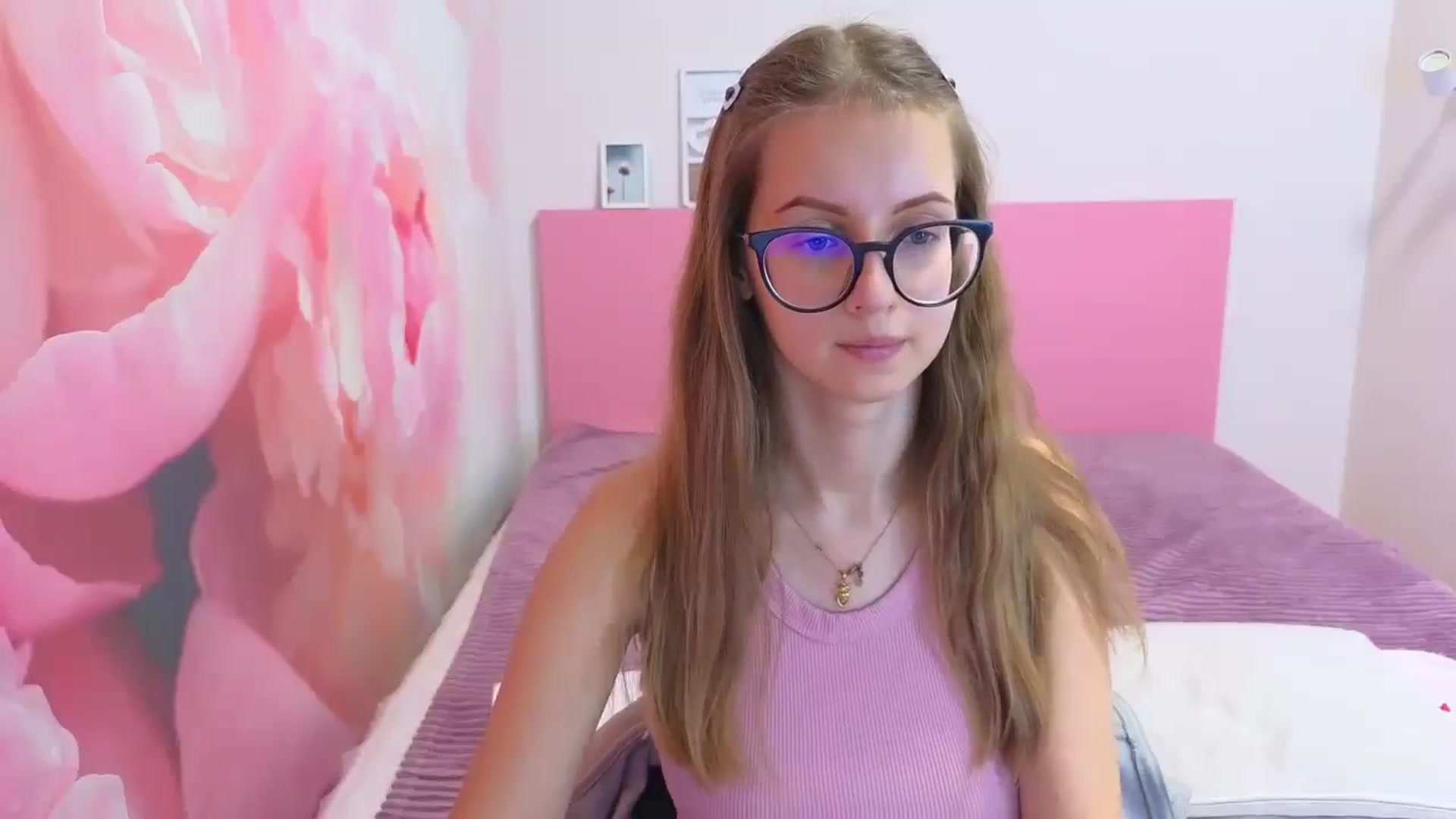 Gallery image thumbnail from Kristina_Adel's myfreecams stream on, 12/03/2025, 10:31 image 20 of 20