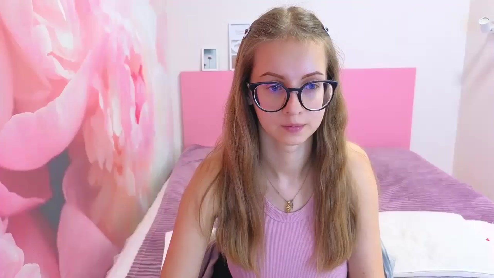 Gallery image thumbnail from Kristina_Adel's myfreecams stream on, 12/03/2025, 10:31 image 13 of 20