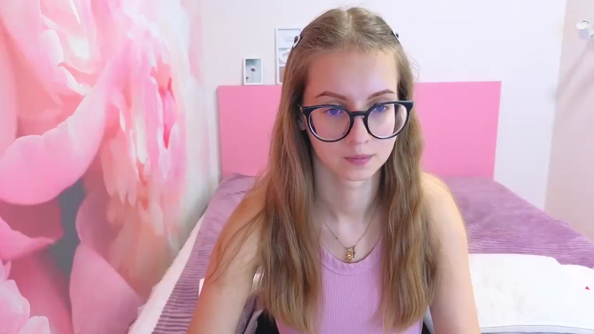 Gallery image thumbnail from Kristina_Adel's myfreecams stream on, 12/03/2025, 10:31 image 10 of 20