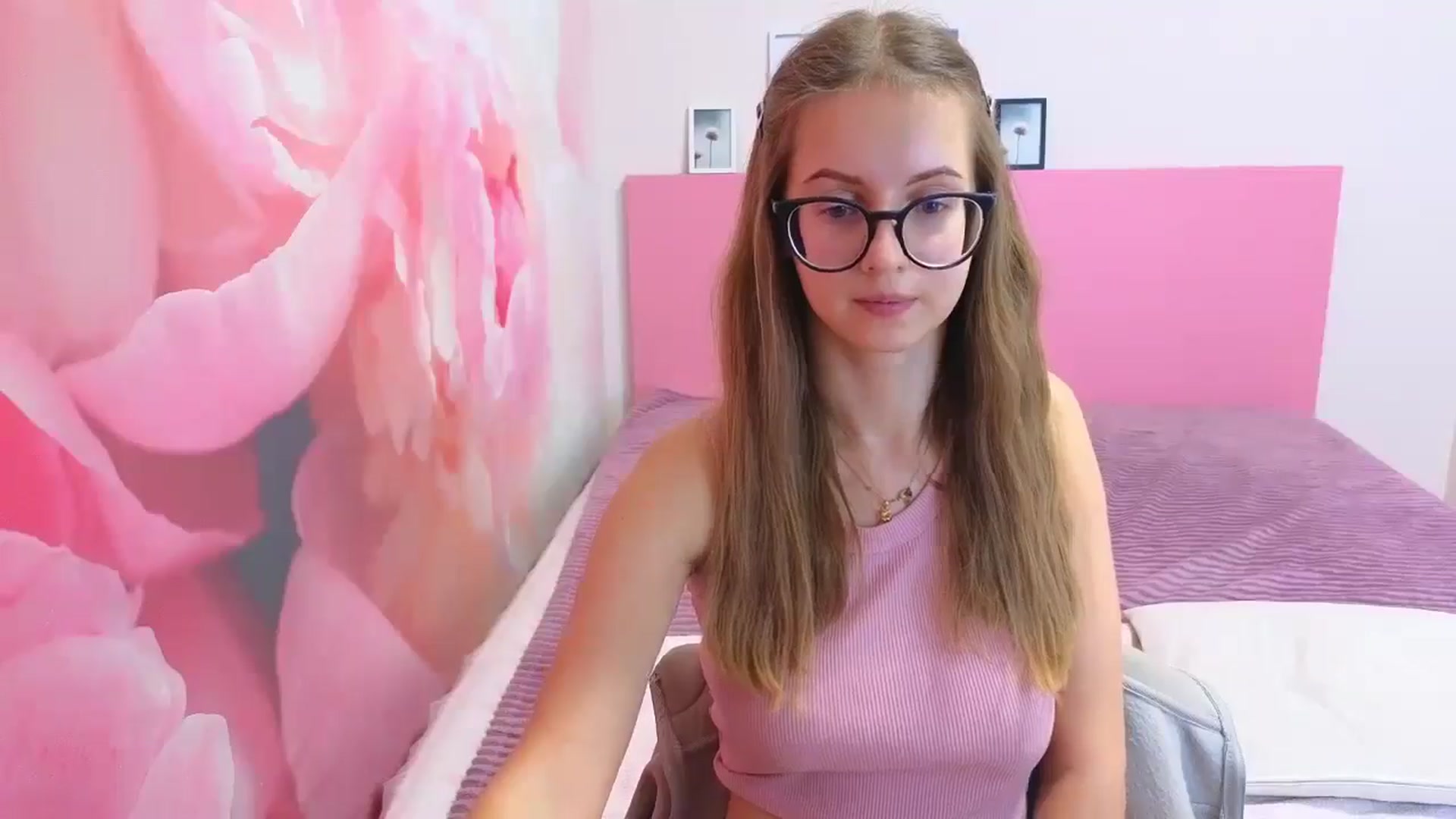 Gallery image thumbnail from Kristina_Adel's myfreecams stream on, 12/03/2025, 12:47 image 14 of 20