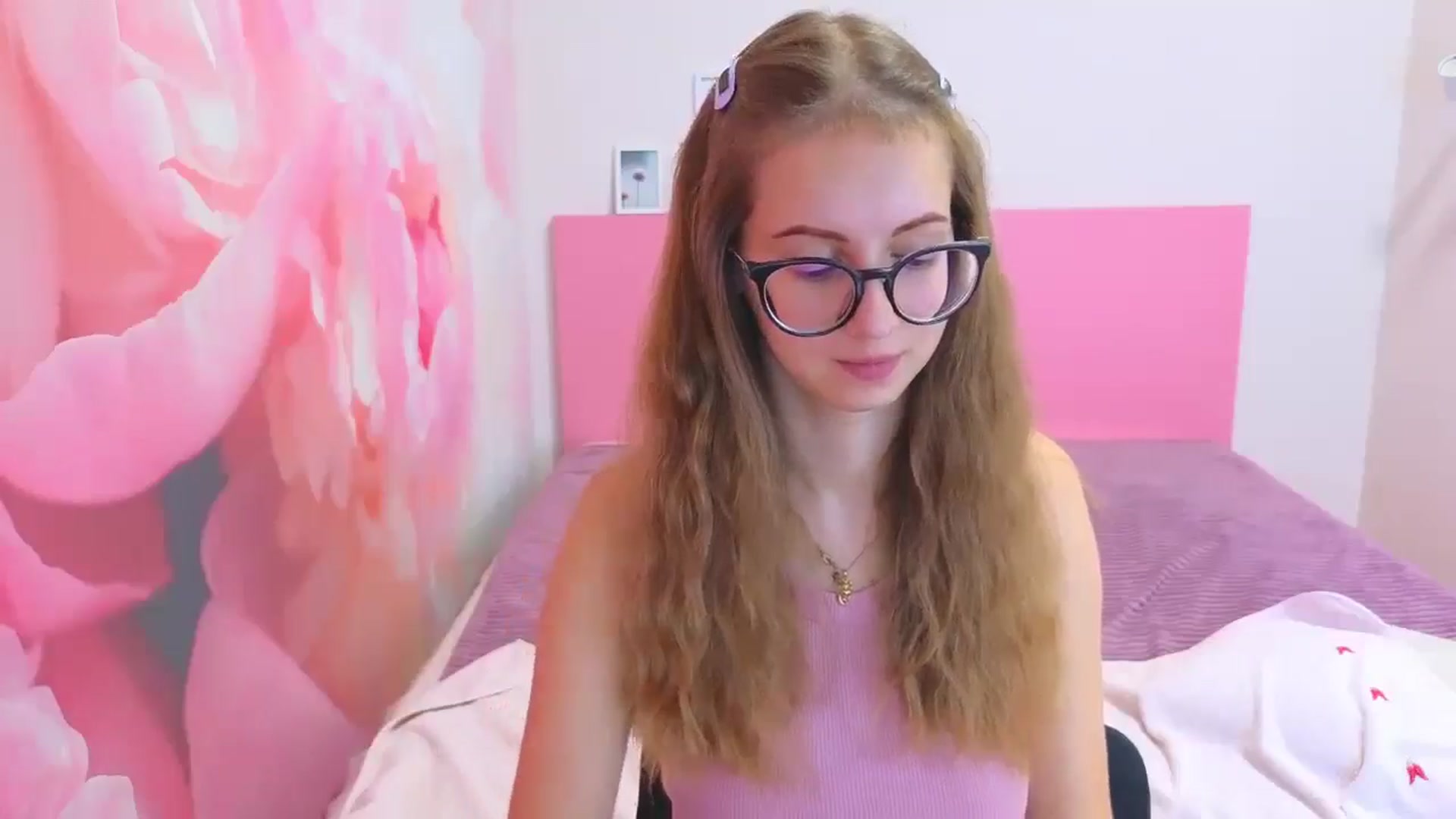 Gallery image thumbnail from Kristina_Adel's myfreecams stream on, 12/05/2025, 08:02 image 2 of 20
