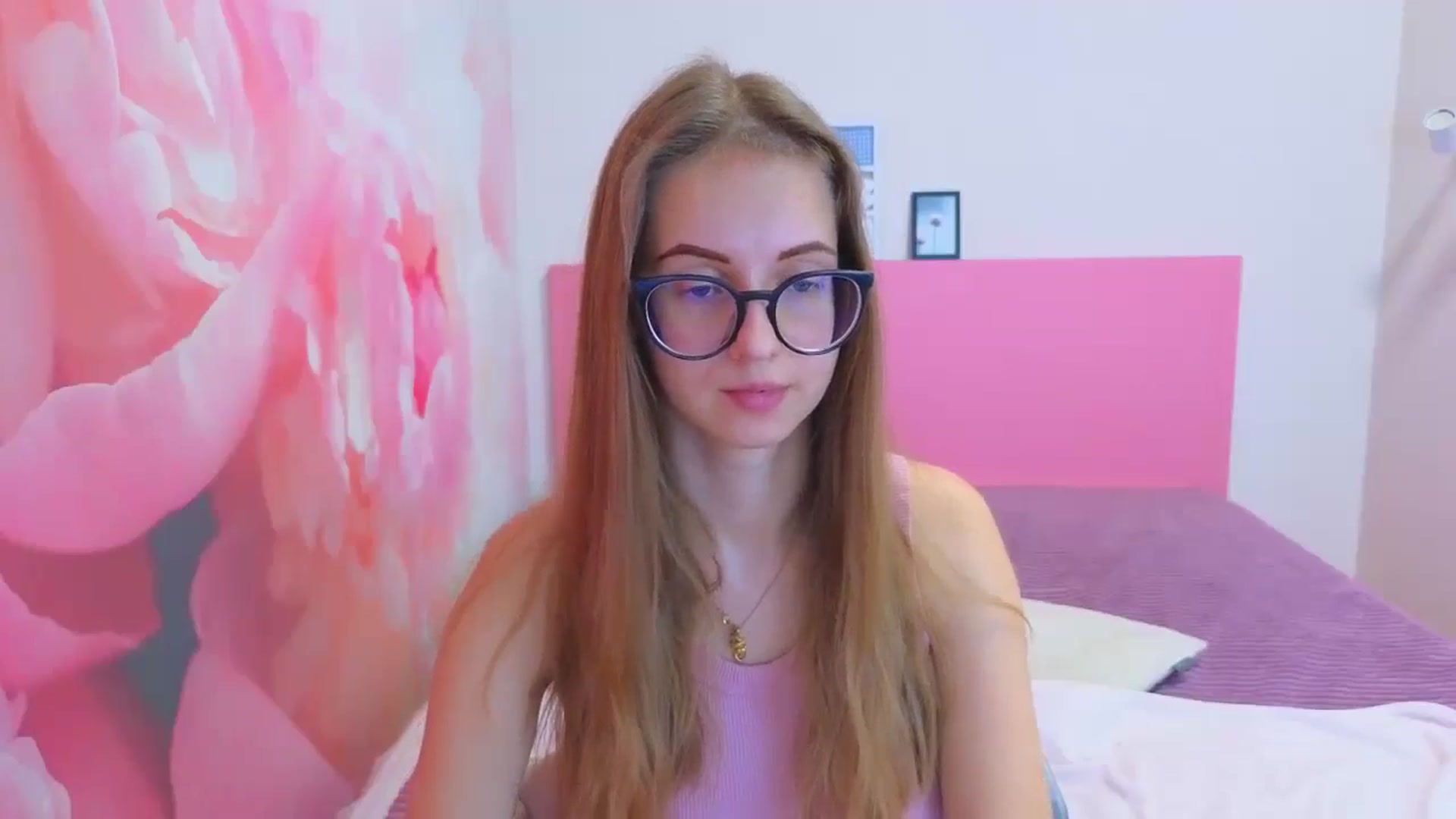 Gallery image thumbnail from Kristina_Adel's myfreecams stream on, 12/19/2025, 11:11 image 4 of 20