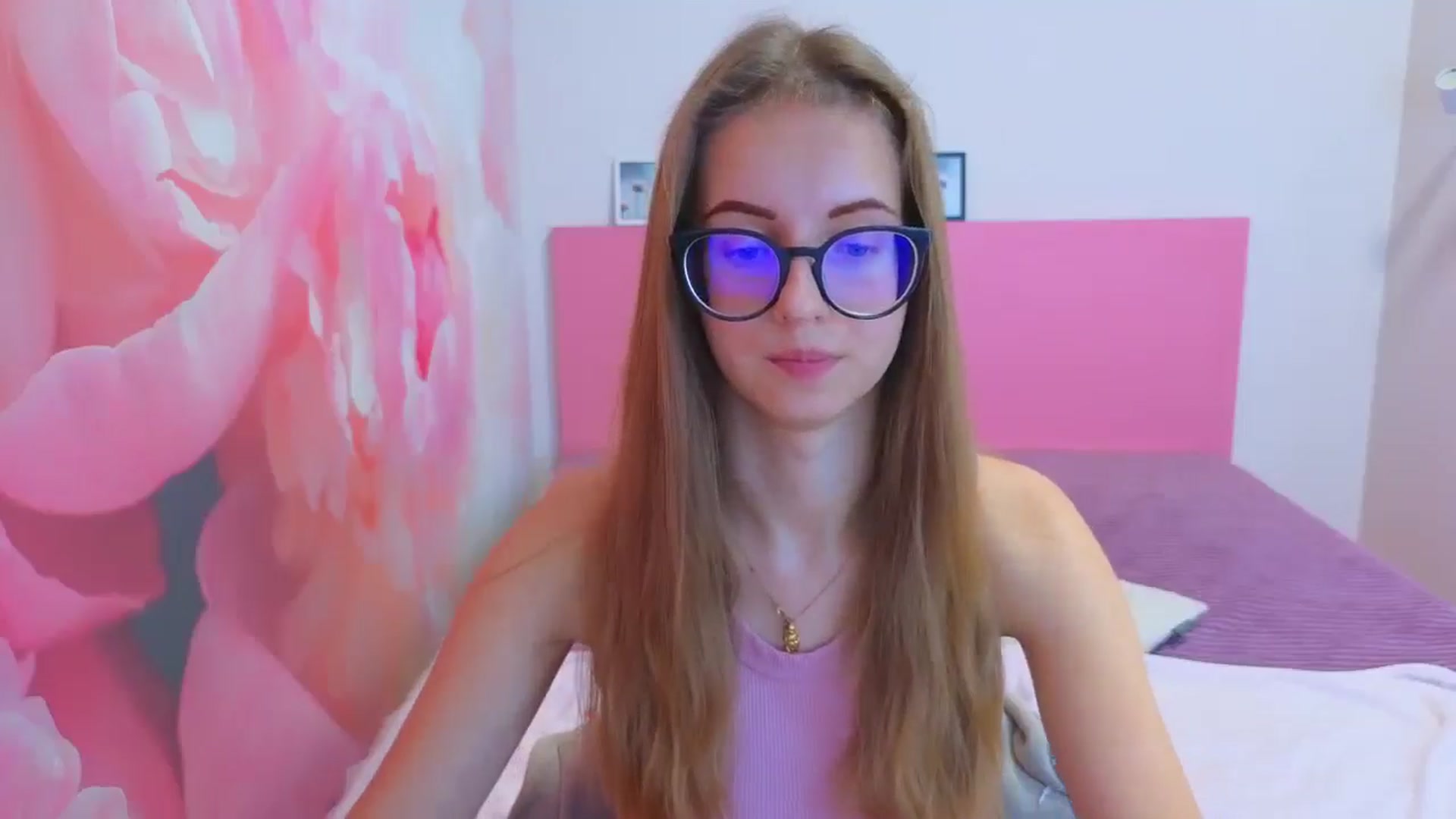 Gallery image thumbnail from Kristina_Adel's myfreecams stream on, 12/19/2025, 11:56 image 4 of 20