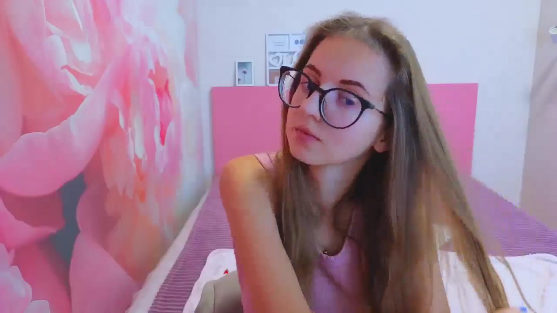 Gallery image thumbnail from Kristina_Adel's myfreecams stream on, 12/19/2025, 11:56 image 10 of 20
