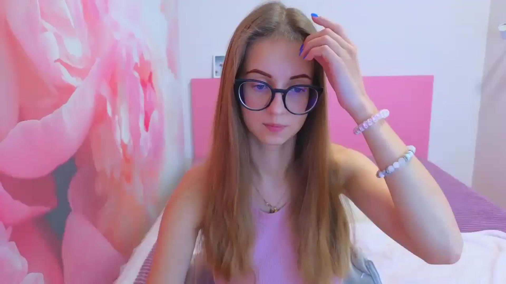 Gallery image thumbnail from Kristina_Adel's myfreecams stream on, 12/19/2025, 11:56 image 1 of 20