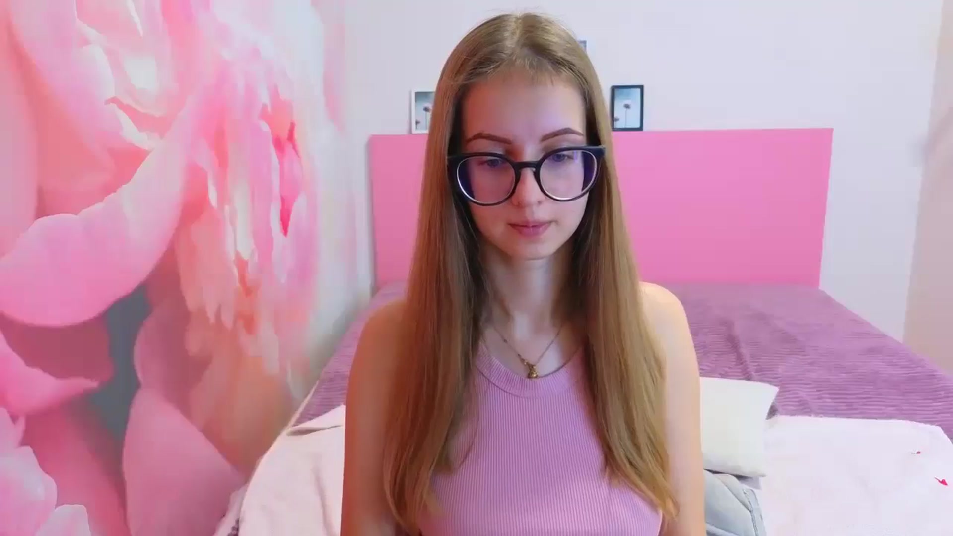 Gallery image thumbnail from Kristina_Adel's myfreecams stream on, 12/24/2025, 08:01 image 10 of 20