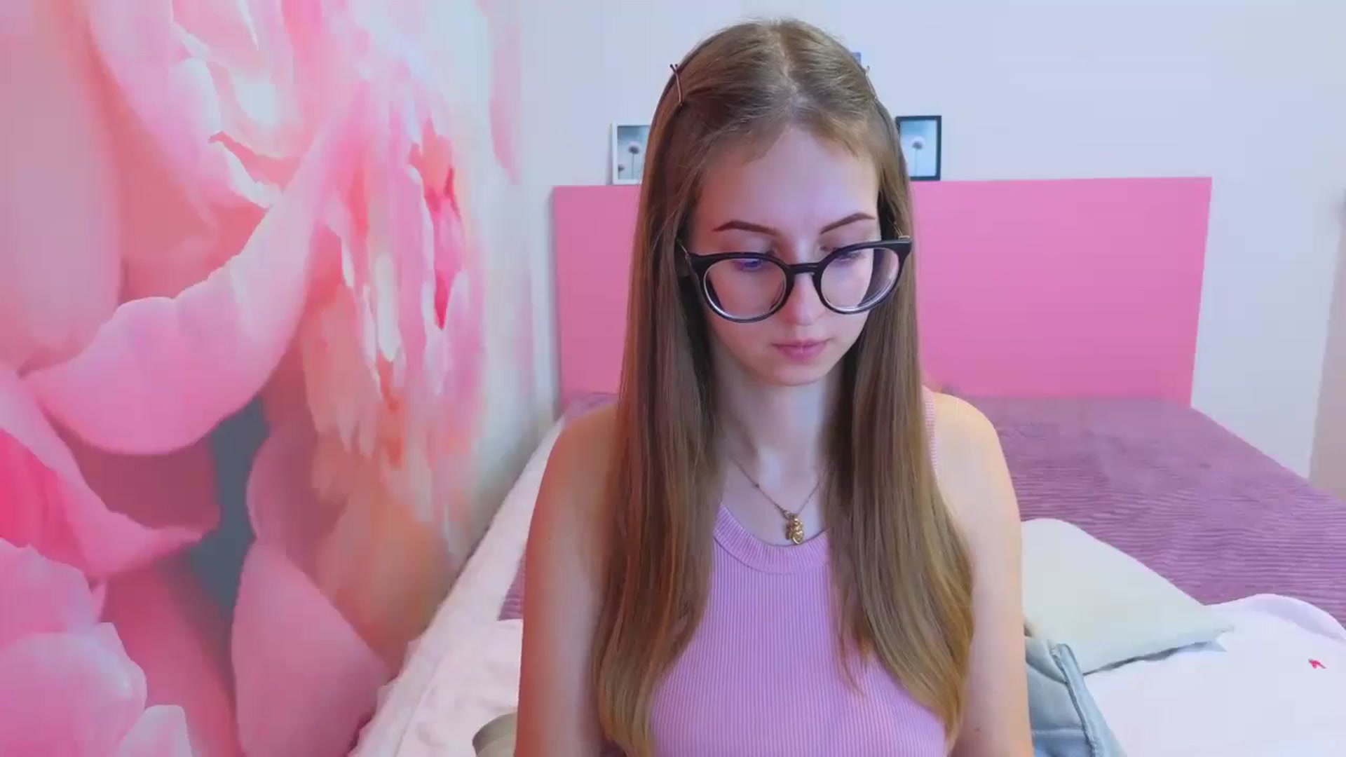 Gallery image thumbnail from Kristina_Adel's myfreecams stream on, 01/14/2026, 09:33 image 14 of 20